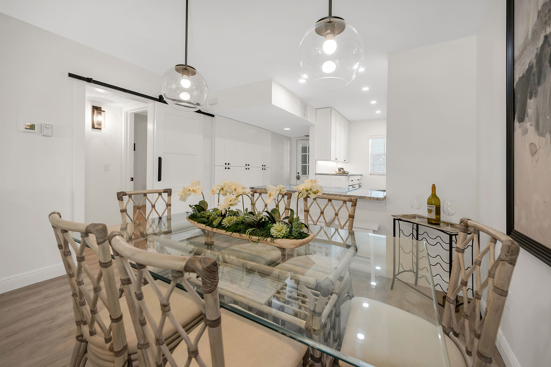290 Banyan Boulevard , 290