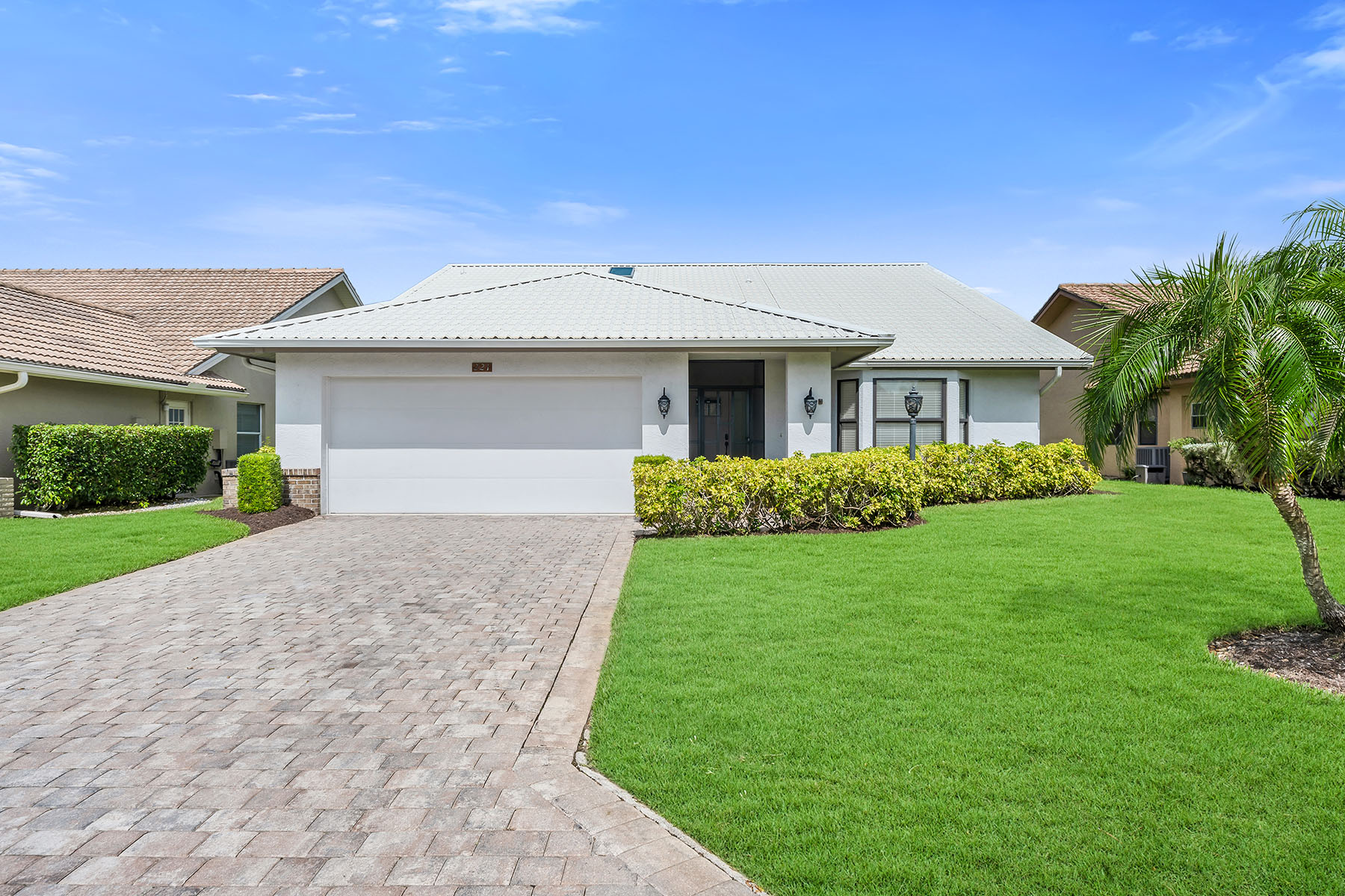 221 Saint James Way