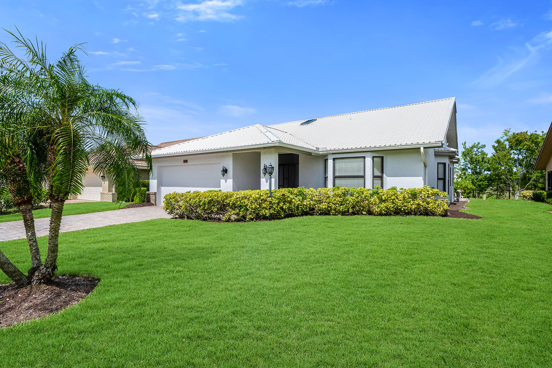 221 Saint James Way