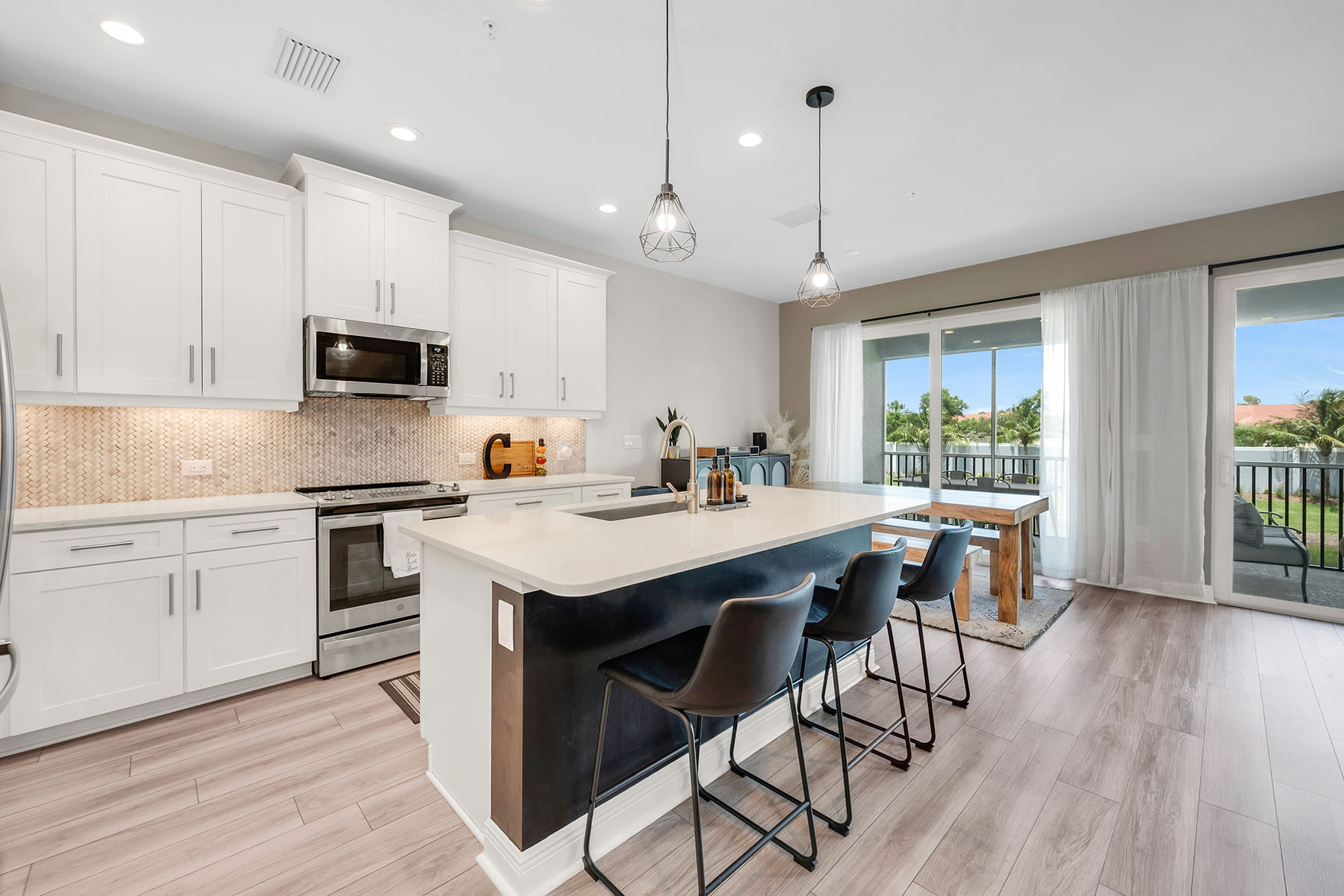 2543 Seychelles Drive , 606