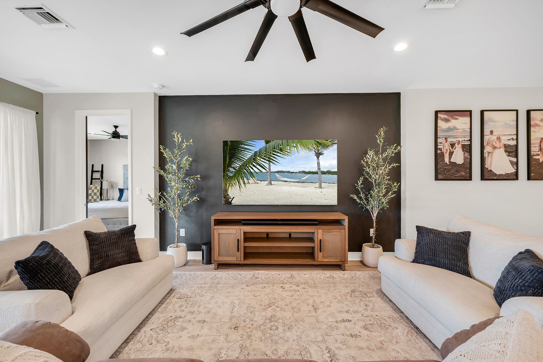 2543 Seychelles Drive , 606