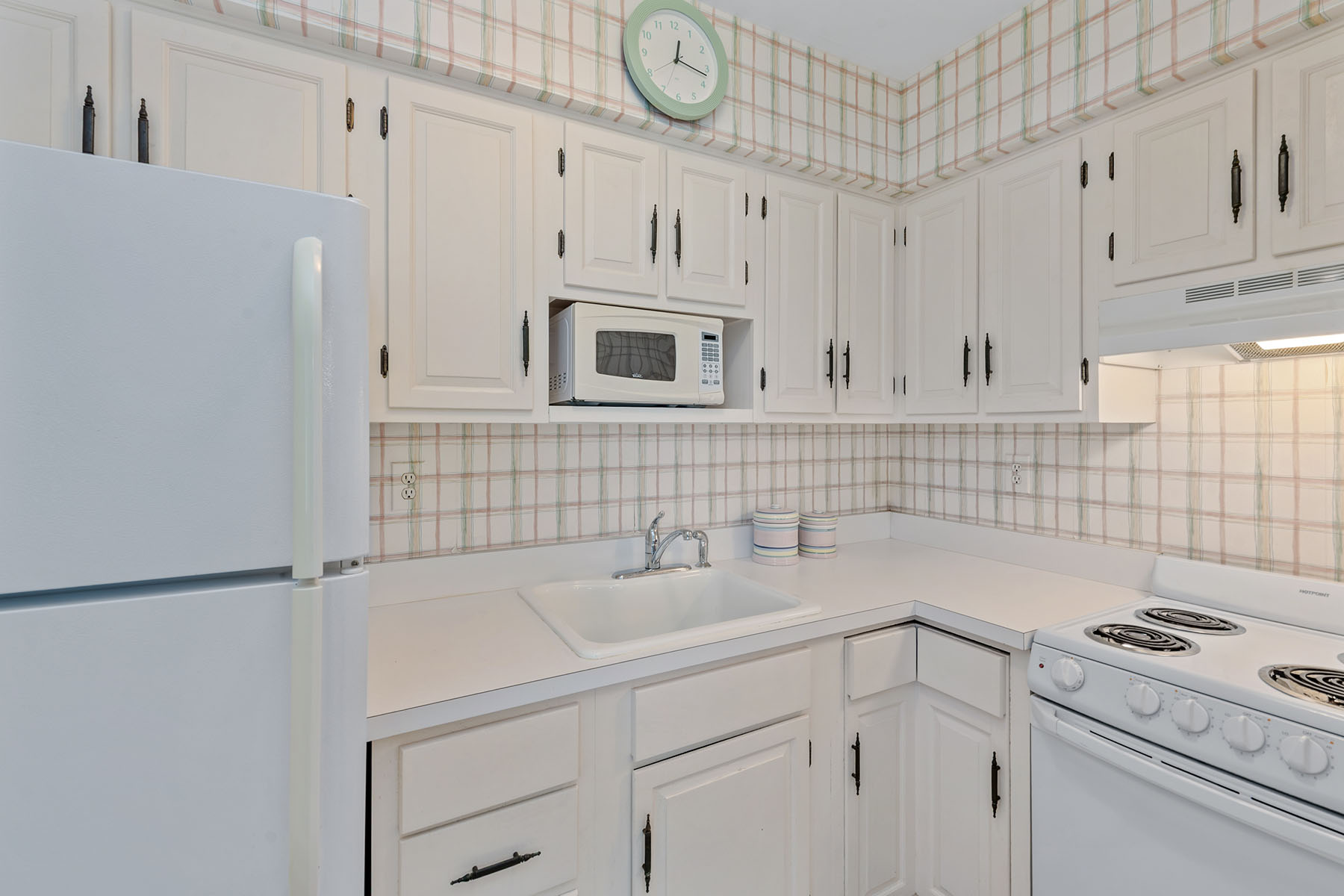 130 N Collier Boulevard , C7