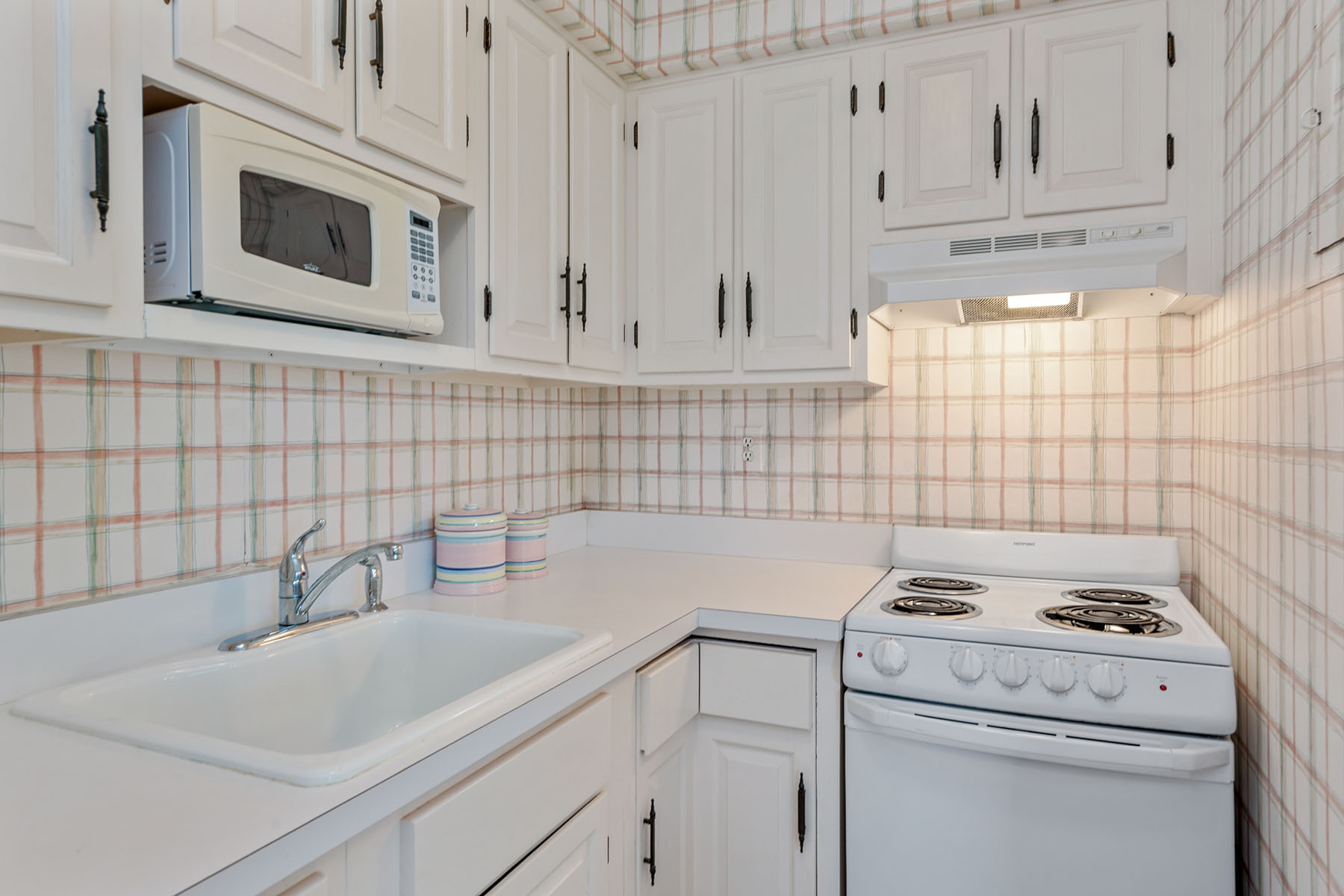 130 N Collier Boulevard , C7