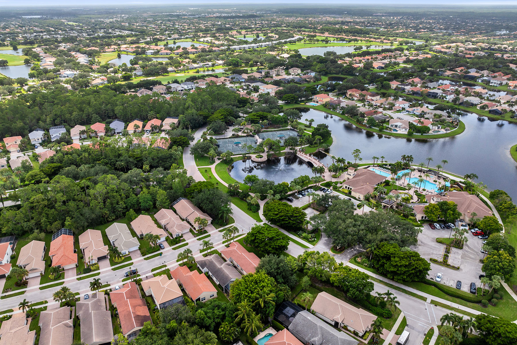 1293 Barrigona Court