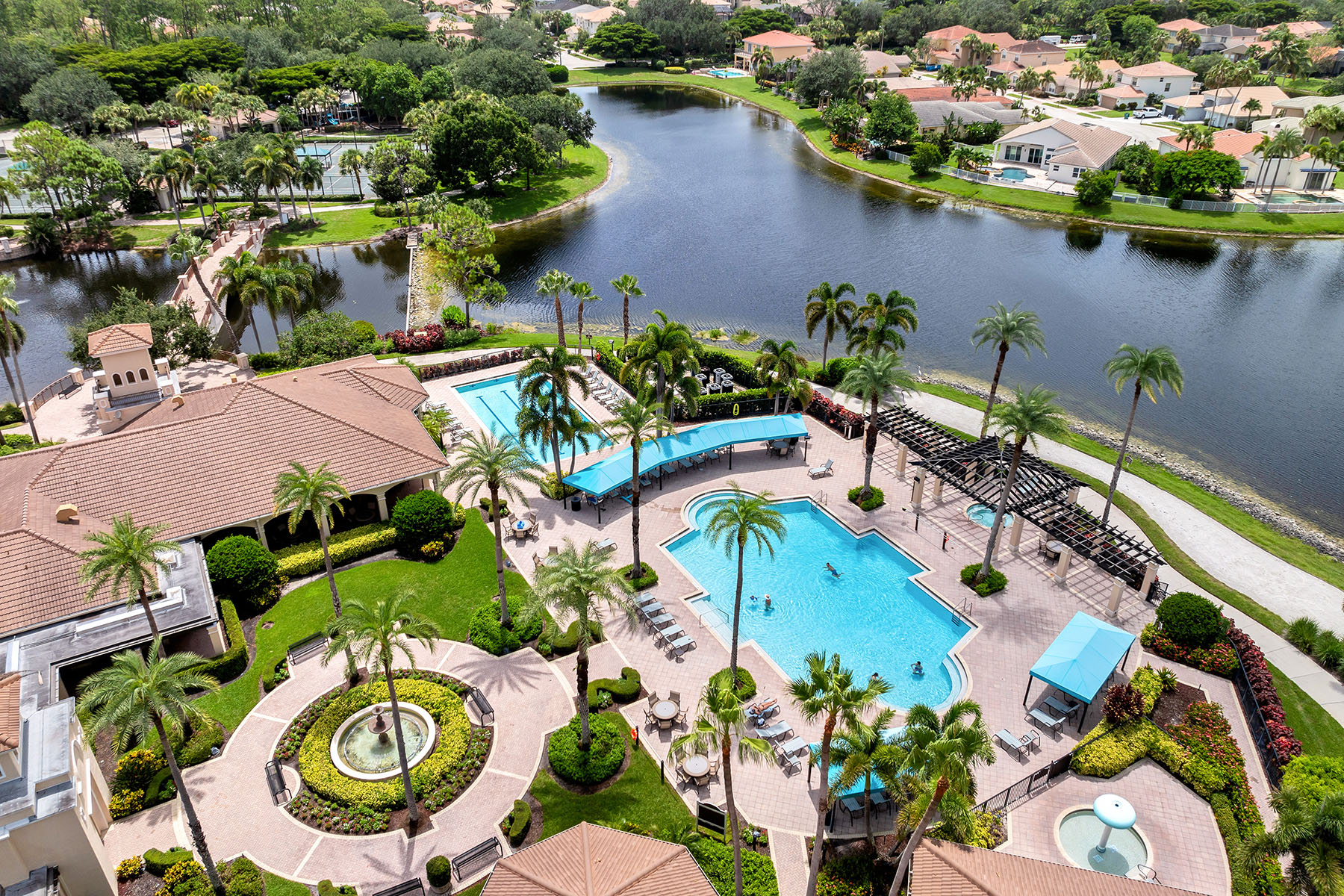 1293 Barrigona Court