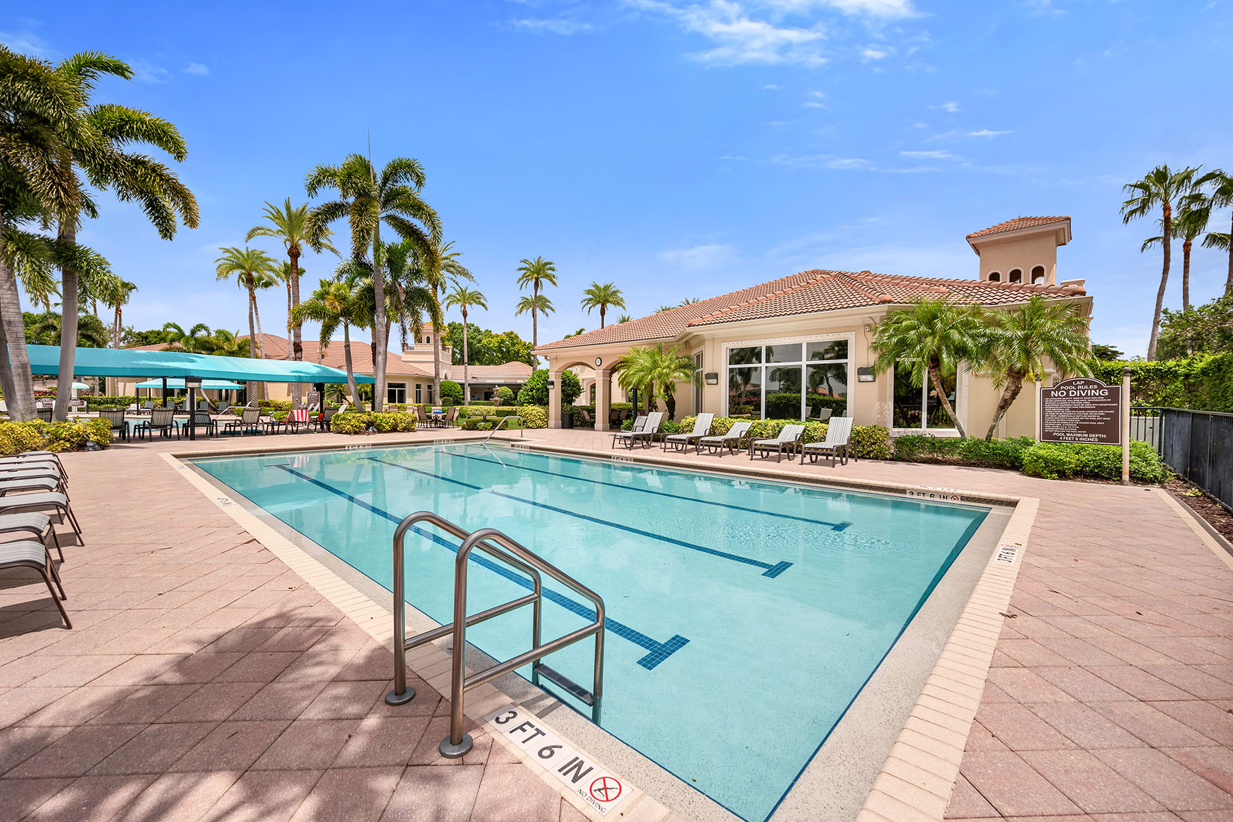1293 Barrigona Court