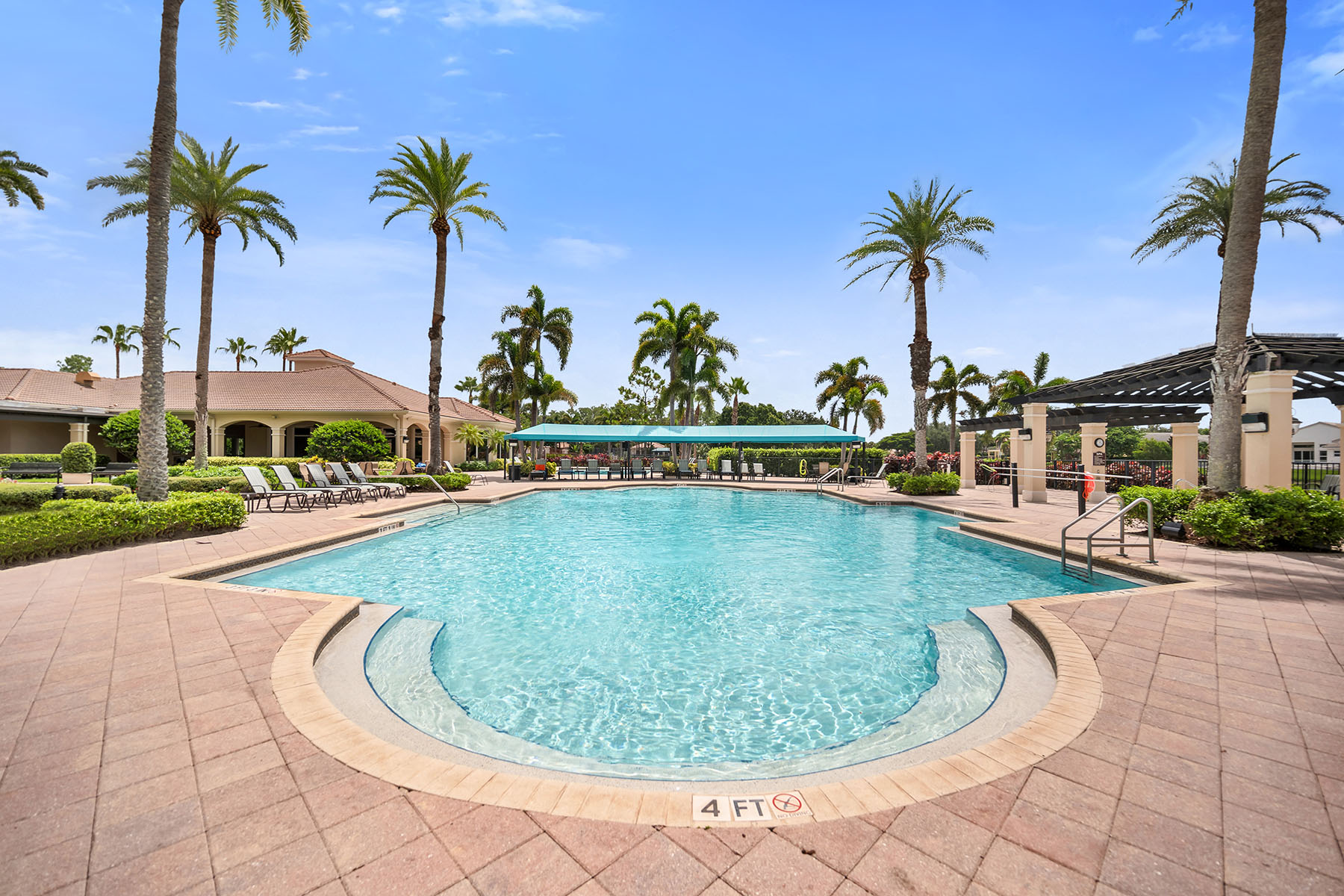 1293 Barrigona Court
