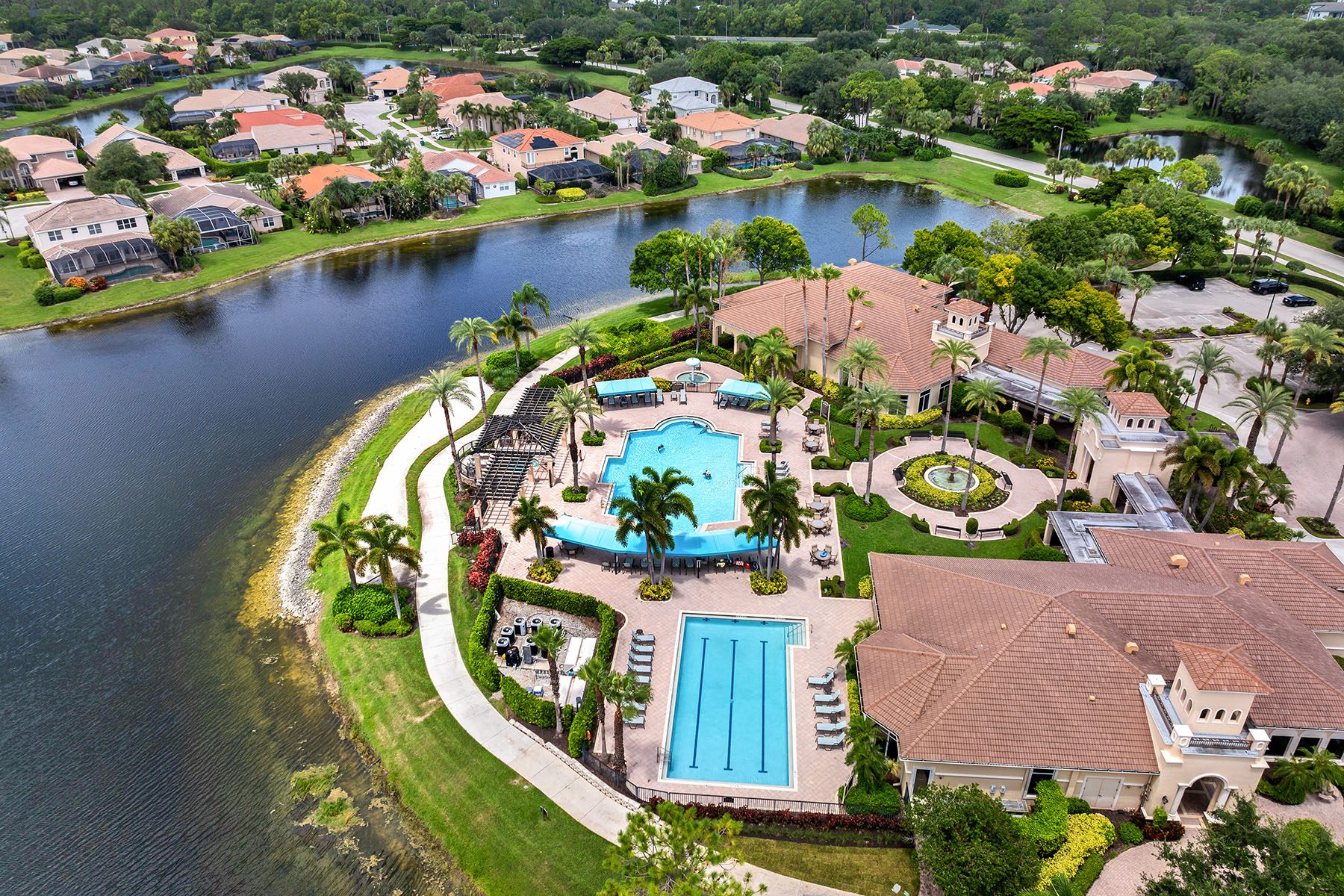 1293 Barrigona Court
