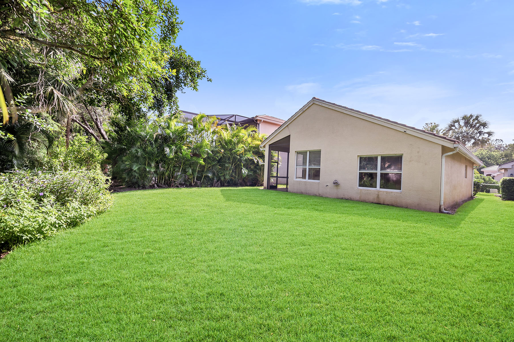 1293 Barrigona Court