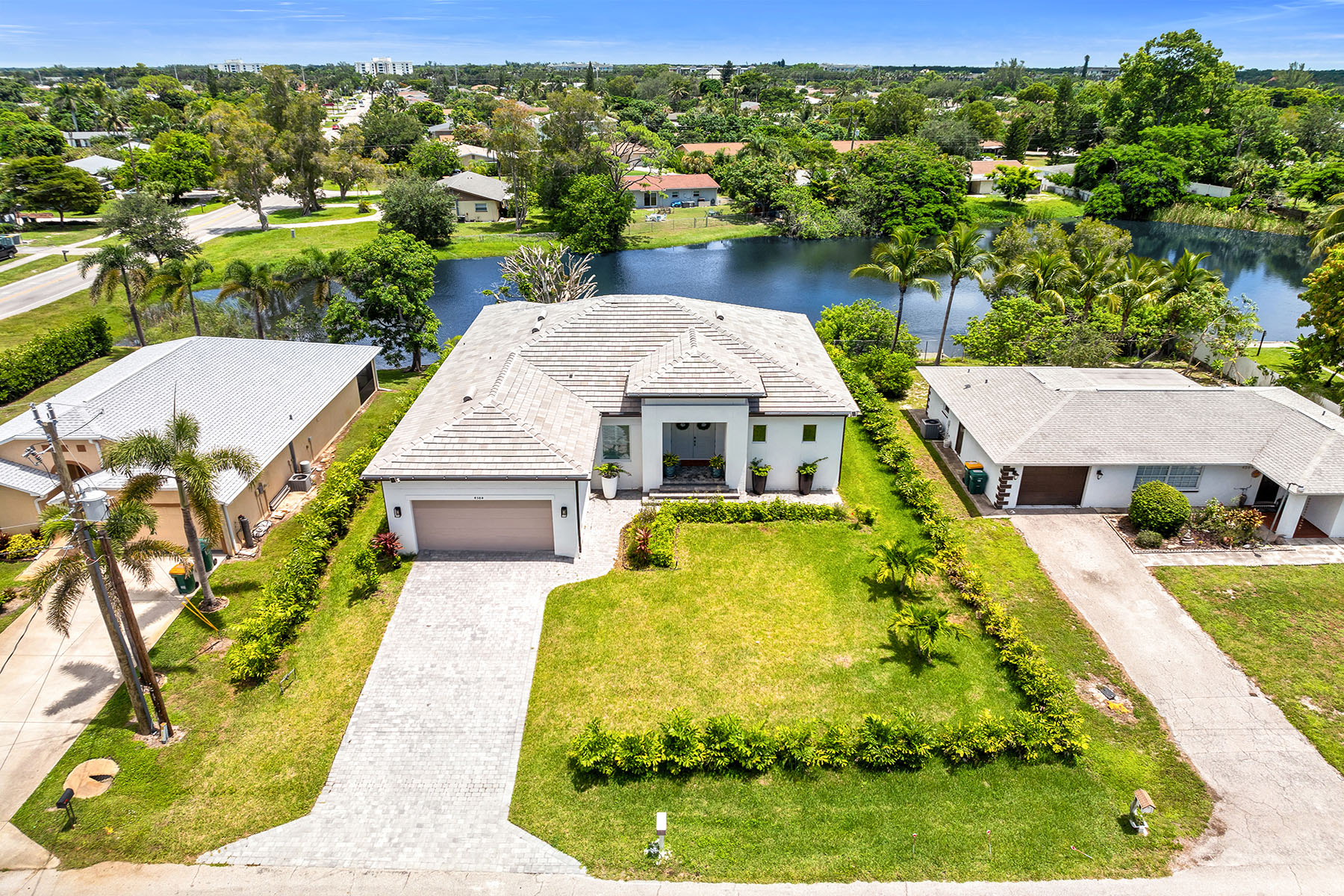 4584 W Alhambra Circle