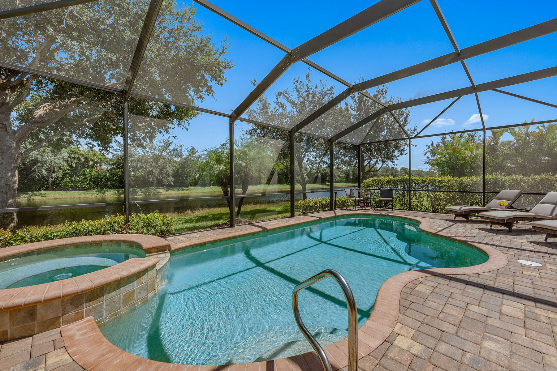 2846 Aviamar Circle