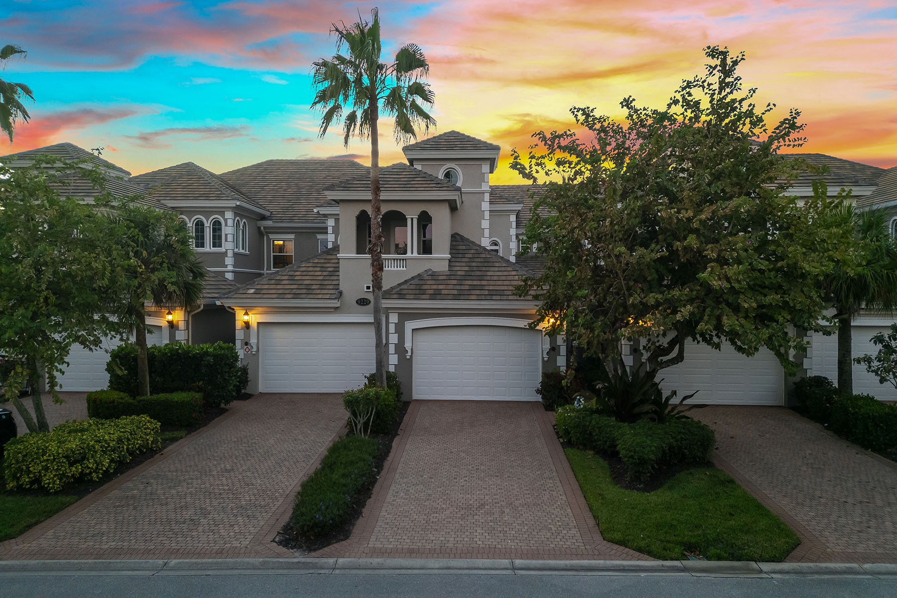 9229 Museo Circle , 102