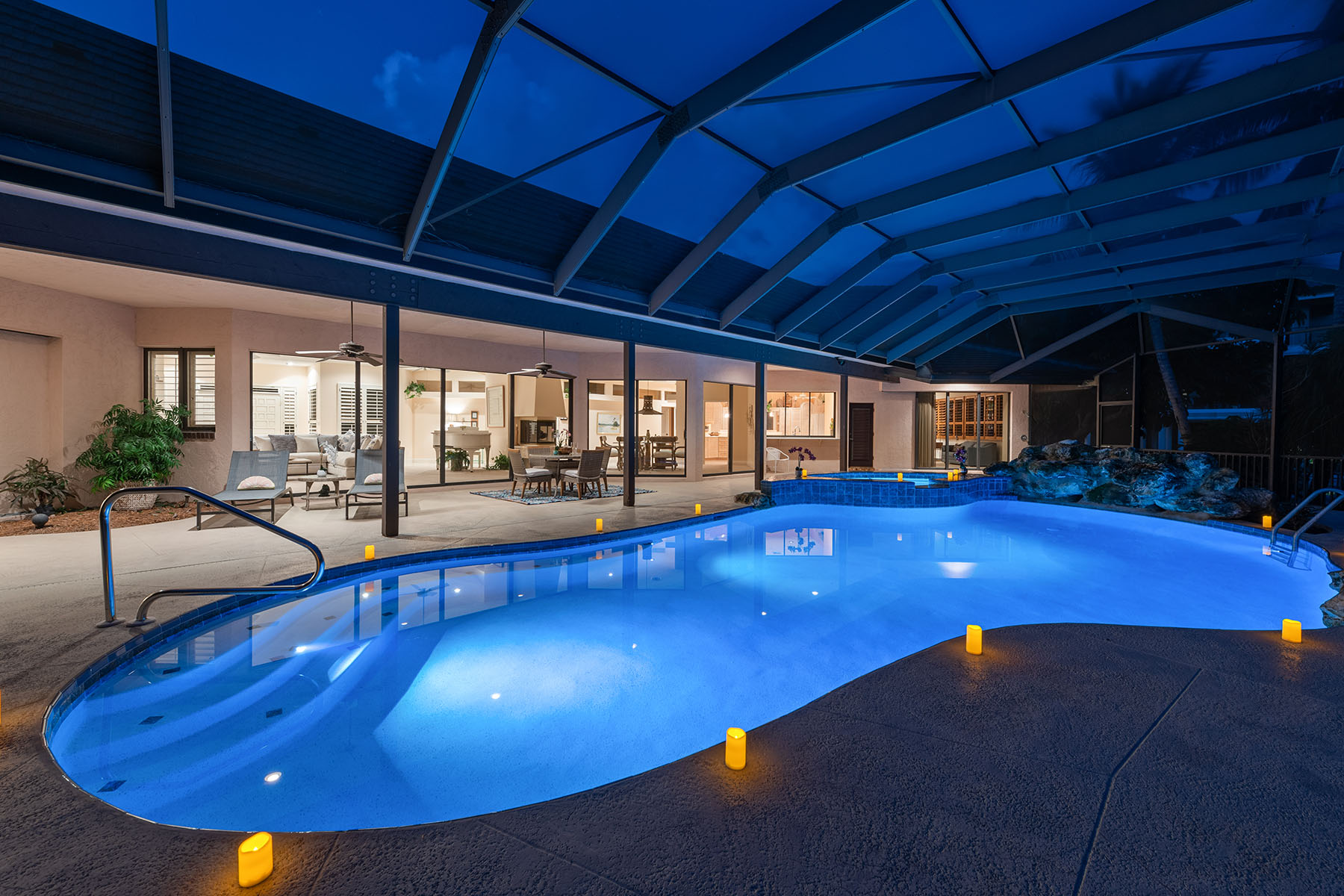 1535 Caxambas Court