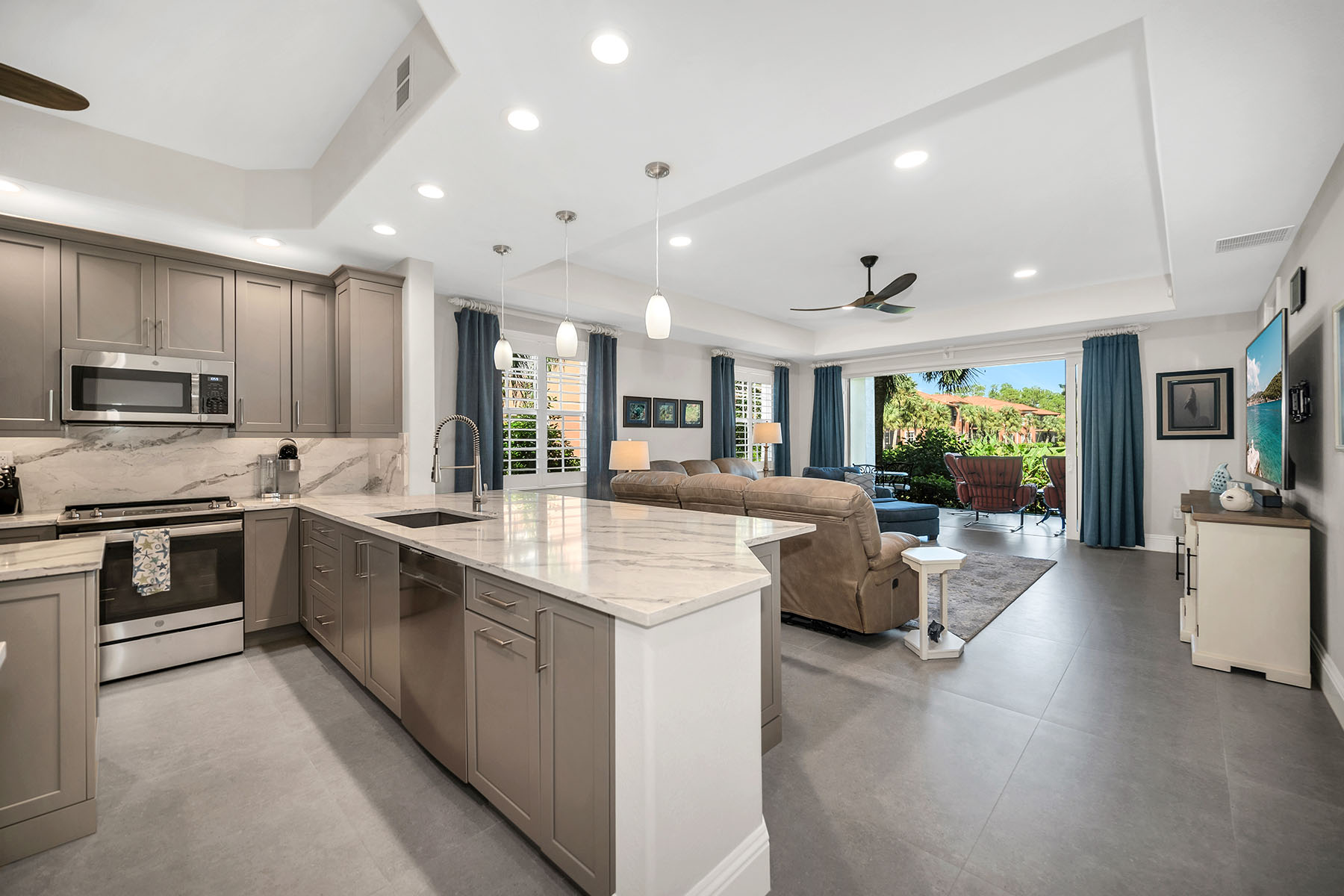 6433 Legacy Circle , 1301