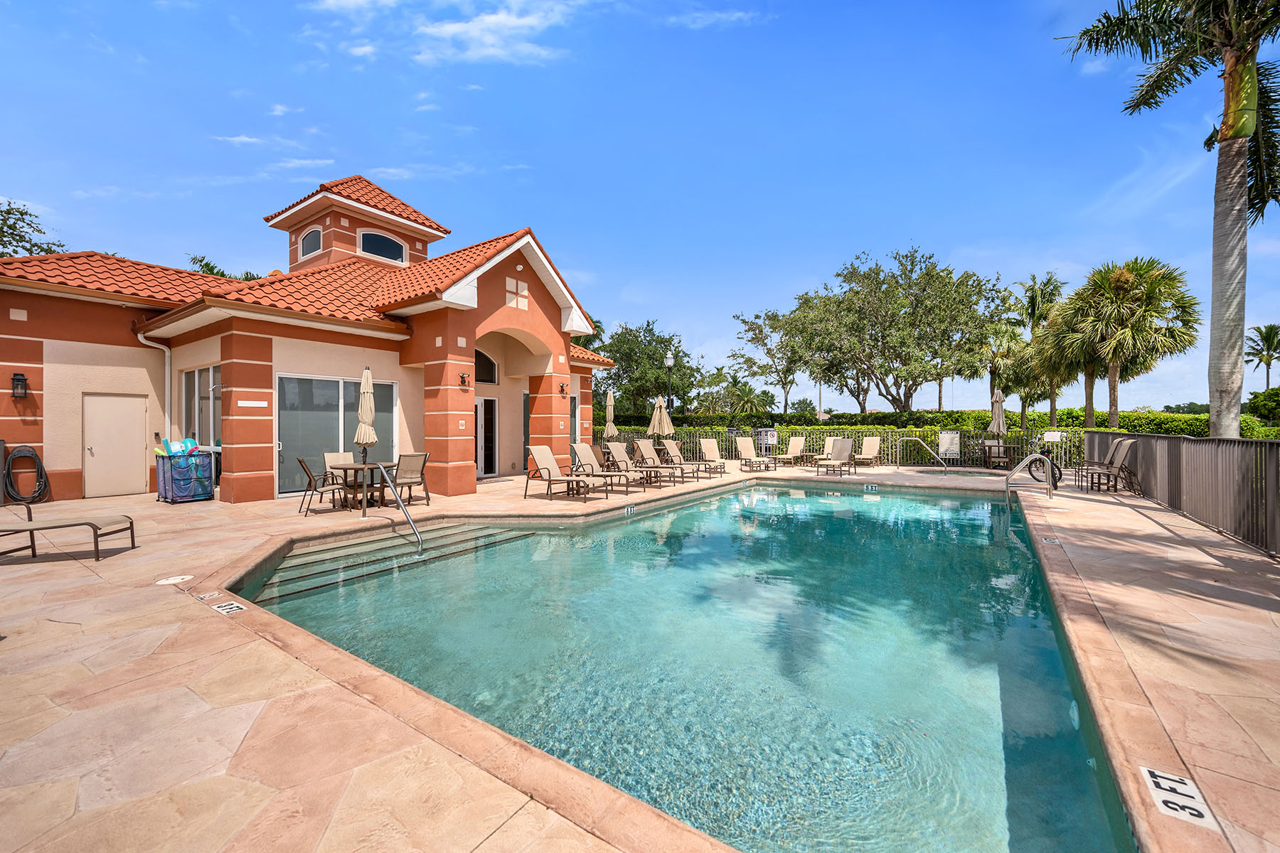 6433 Legacy Circle , 1301