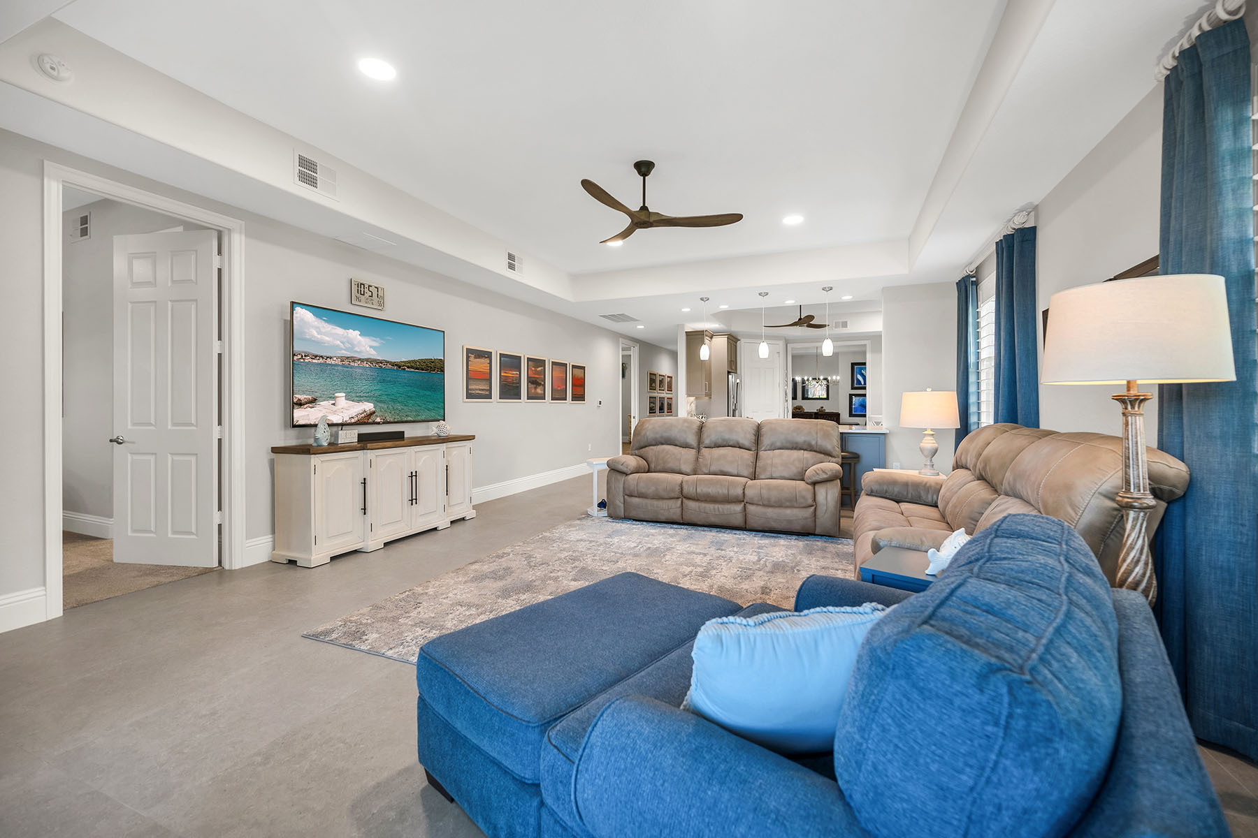 6433 Legacy Circle , 1301
