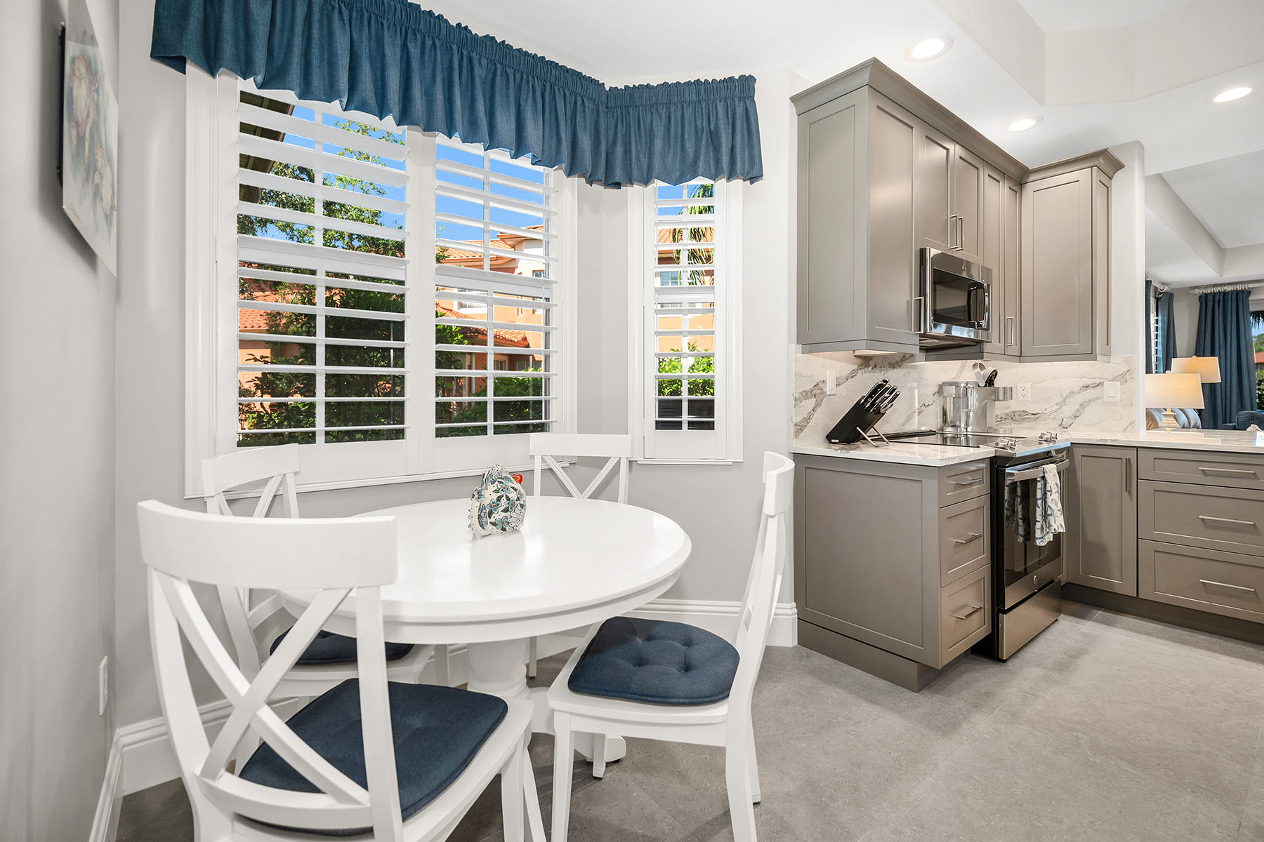 6433 Legacy Circle , 1301