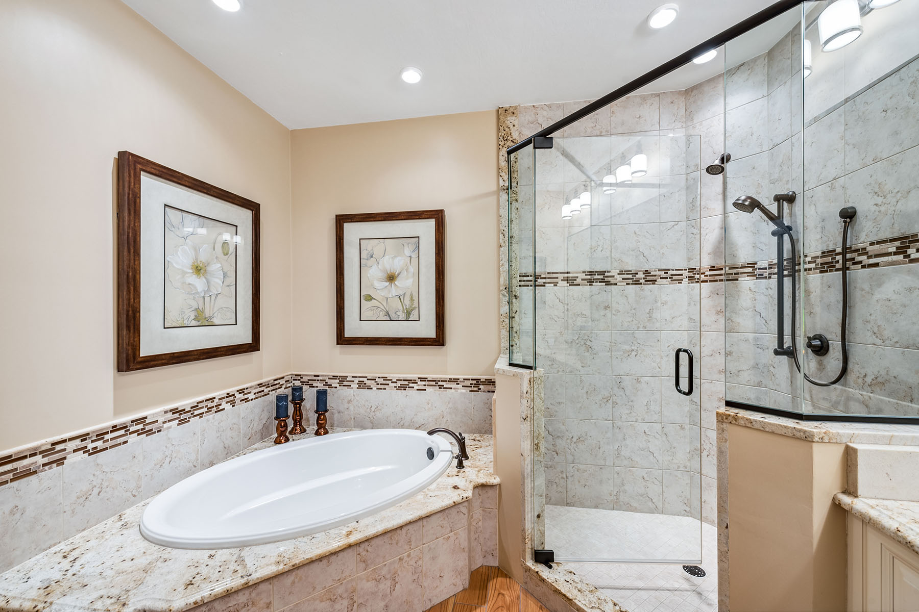 8472 Bent Creek Way