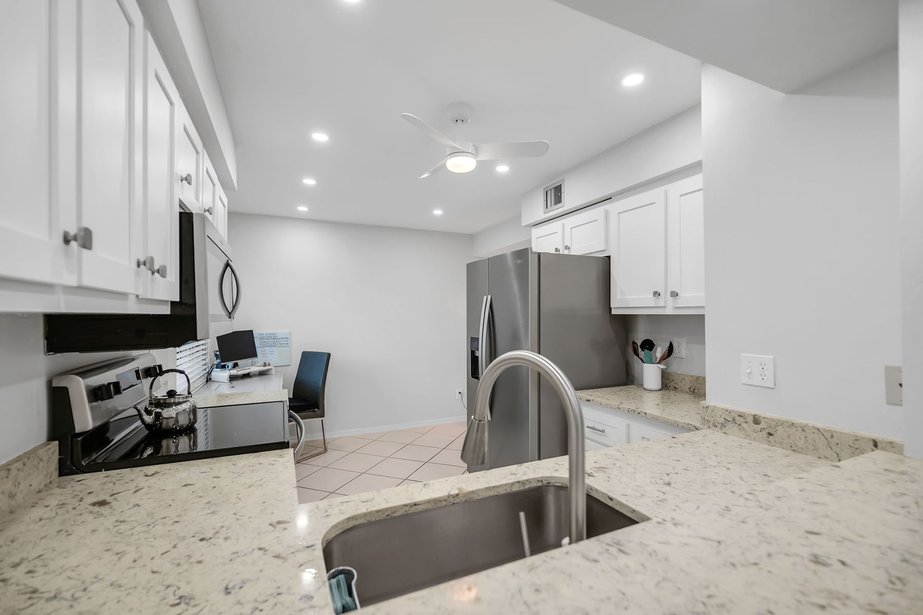 228 Fox Glen Drive , 3204