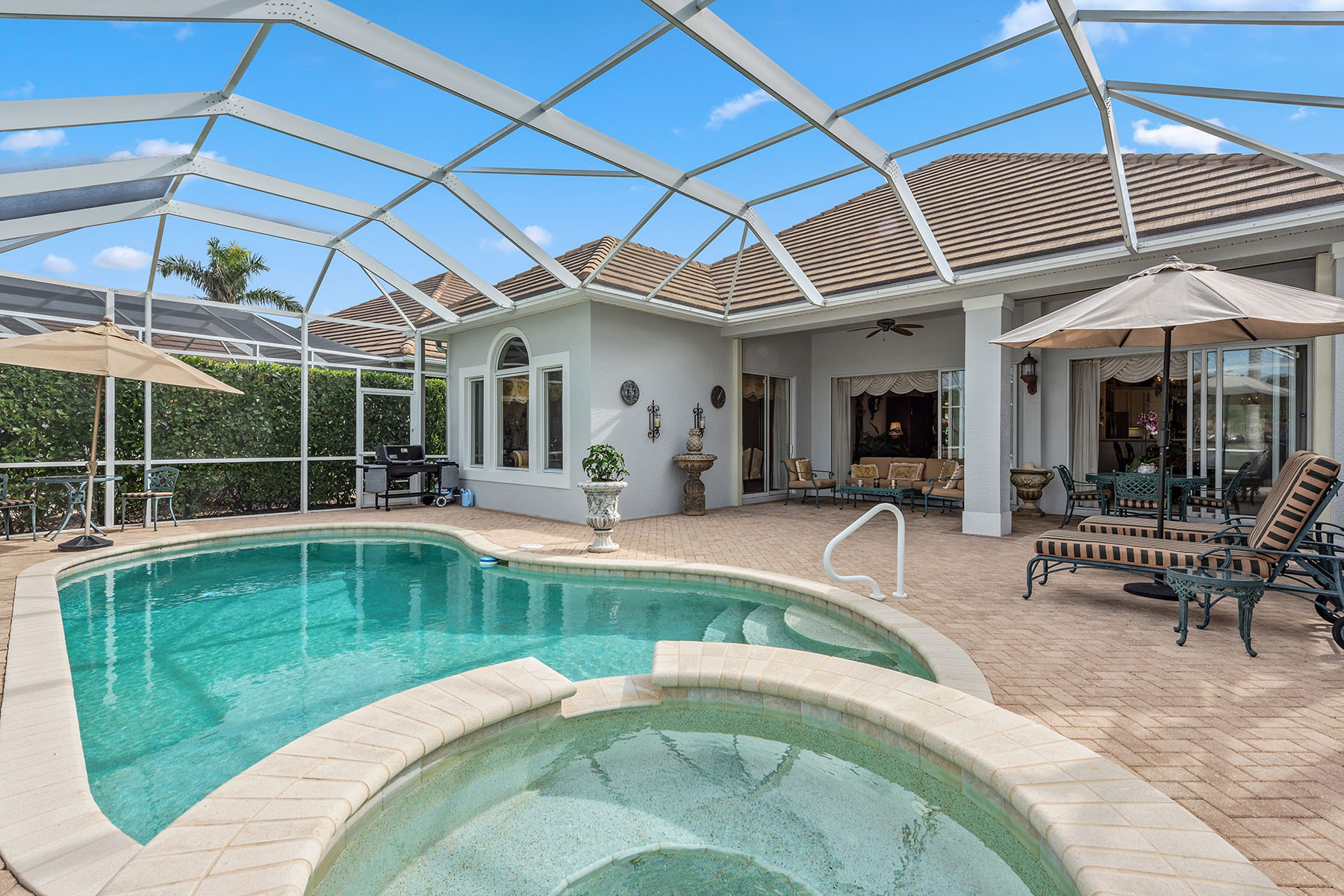 8469 Mallards Way