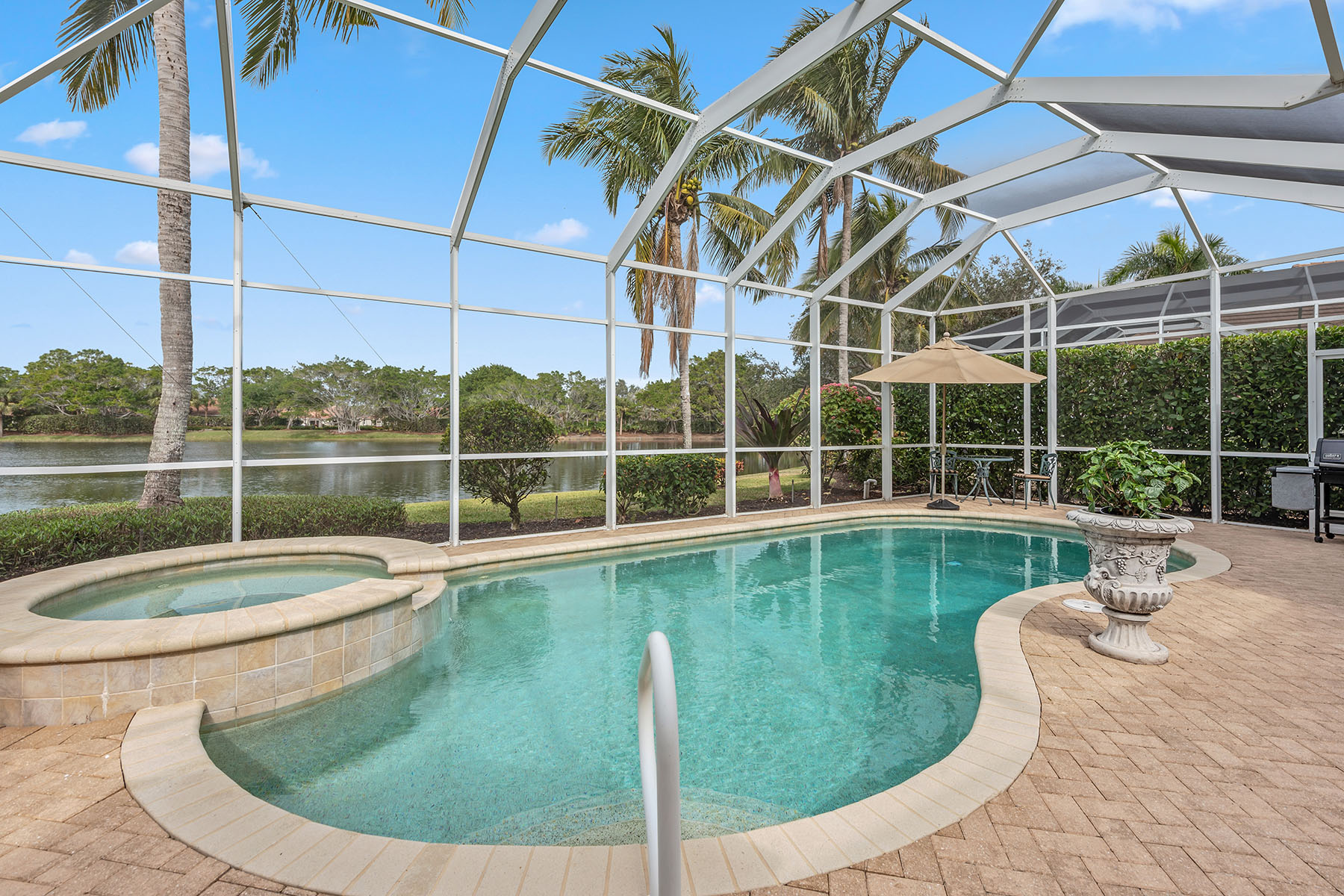 8469 Mallards Way