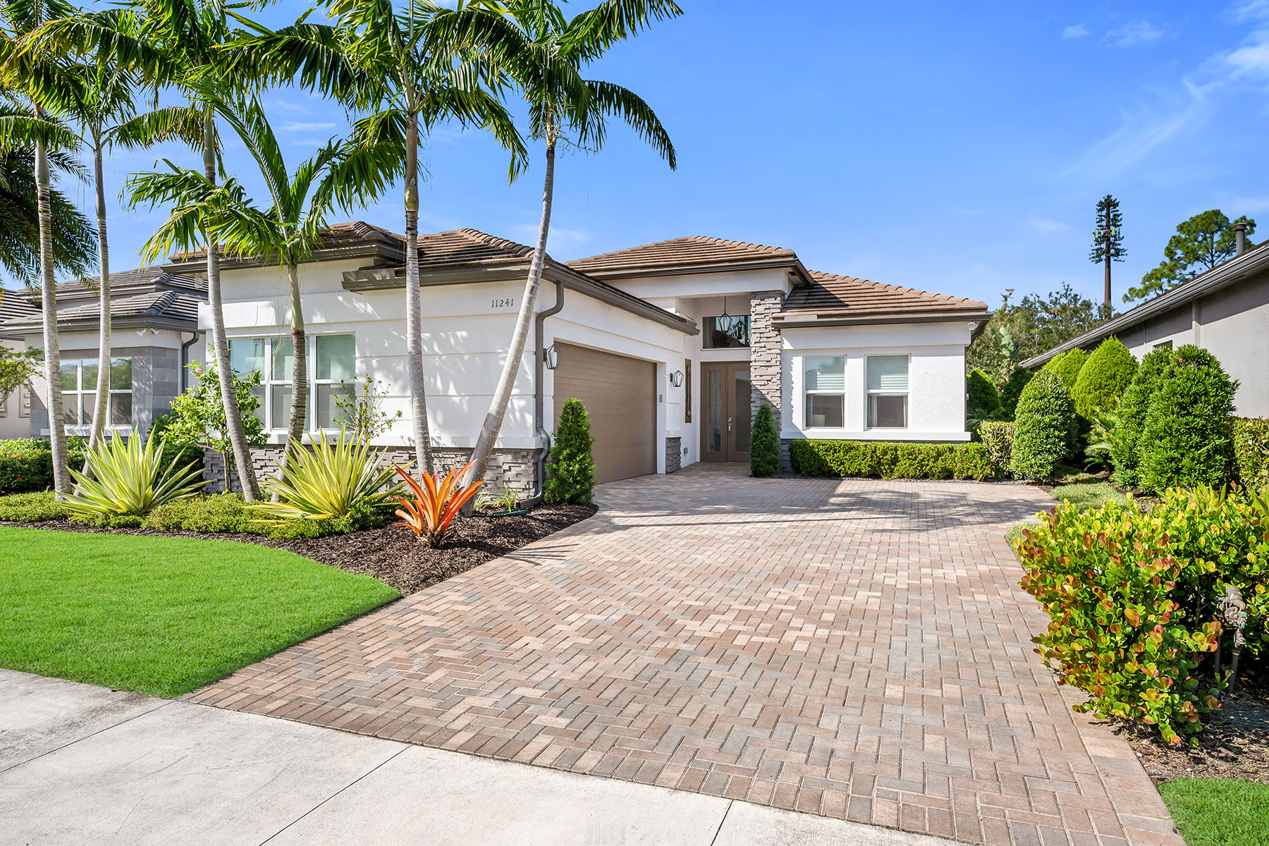 11241 Daphne Court