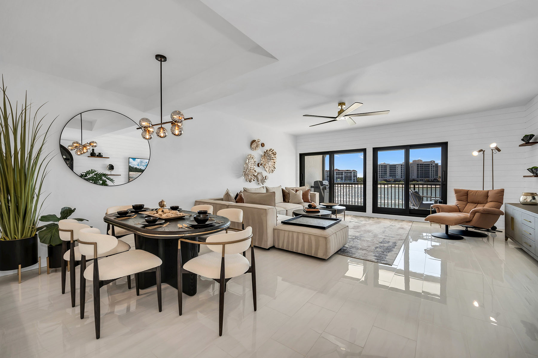 533 La Peninsula Boulevard , 533