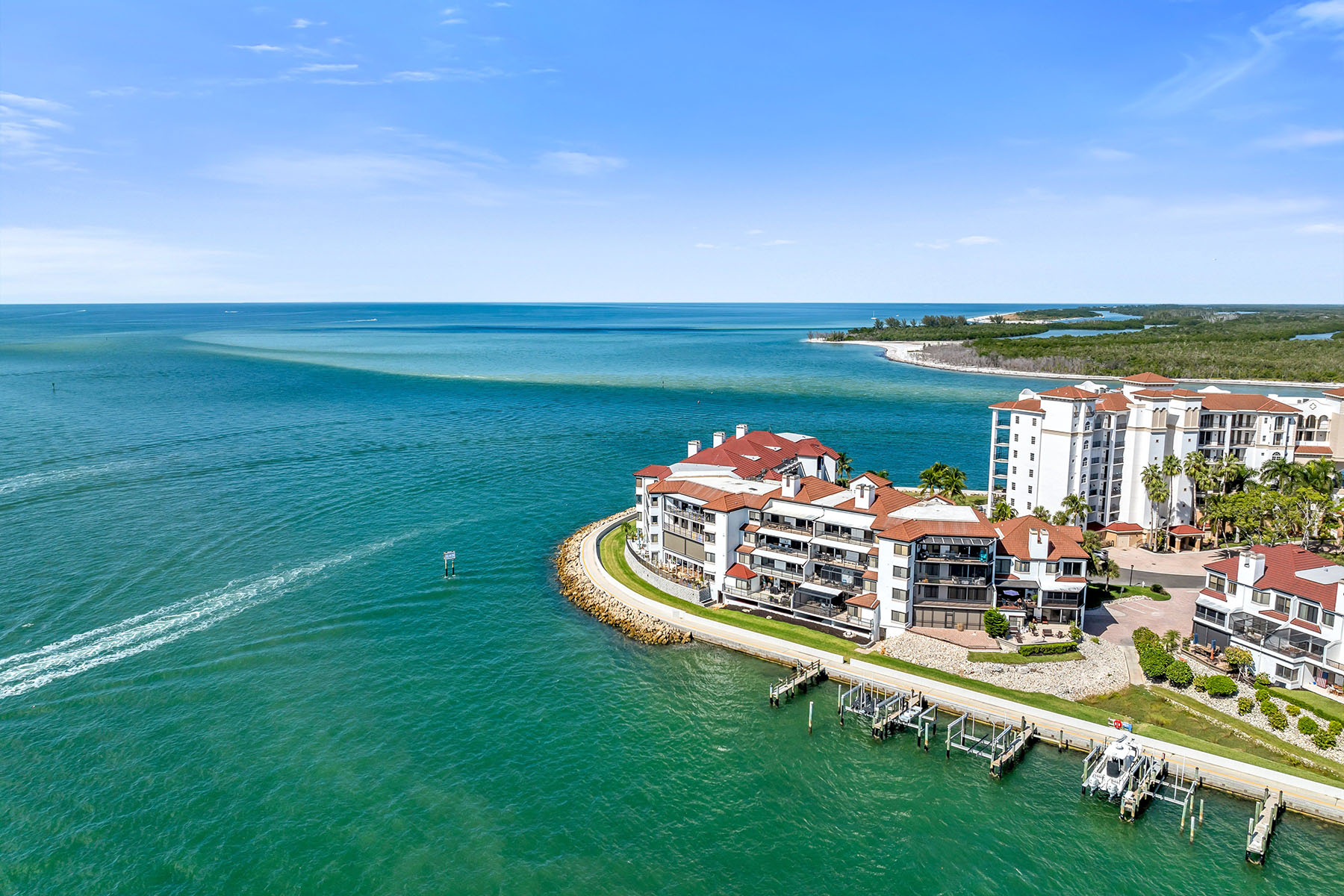 533 La Peninsula Boulevard , 533