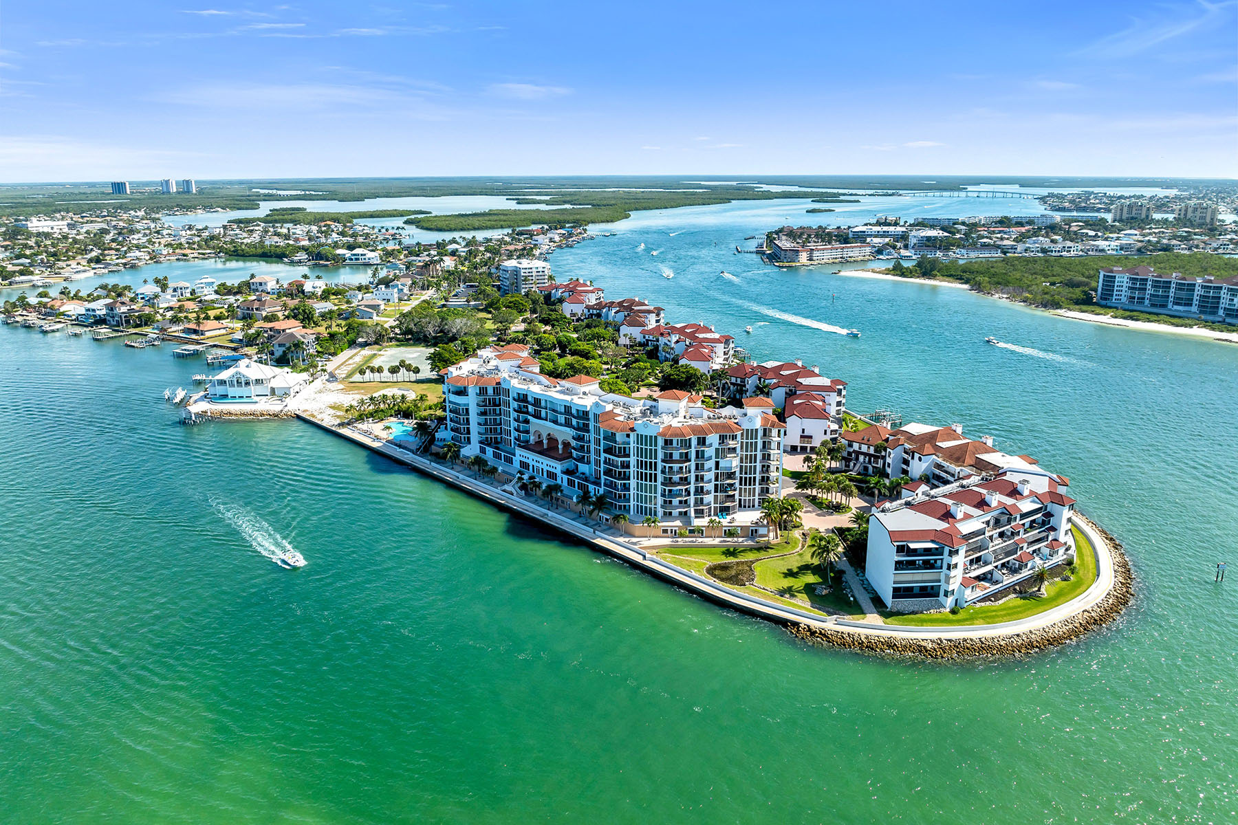 533 La Peninsula Boulevard , 533