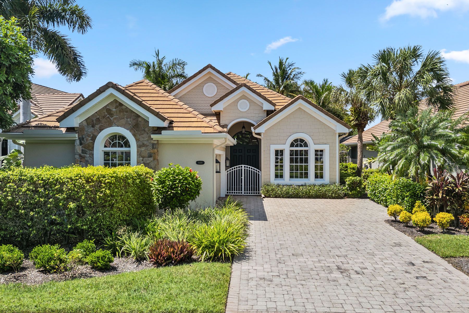 8499 Mallards Way