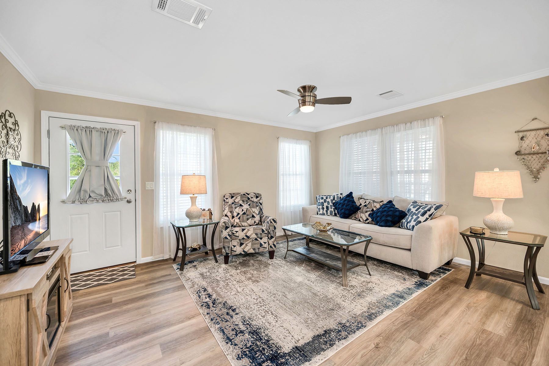 1113 Diamond Lake Circle