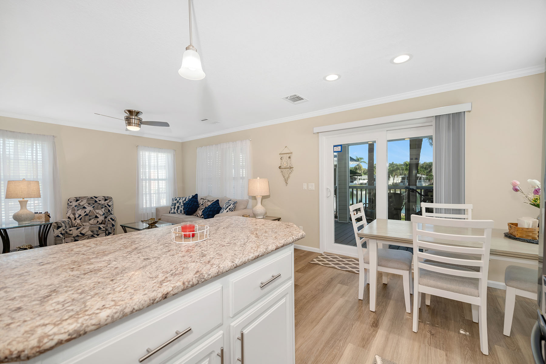 1113 Diamond Lake Circle