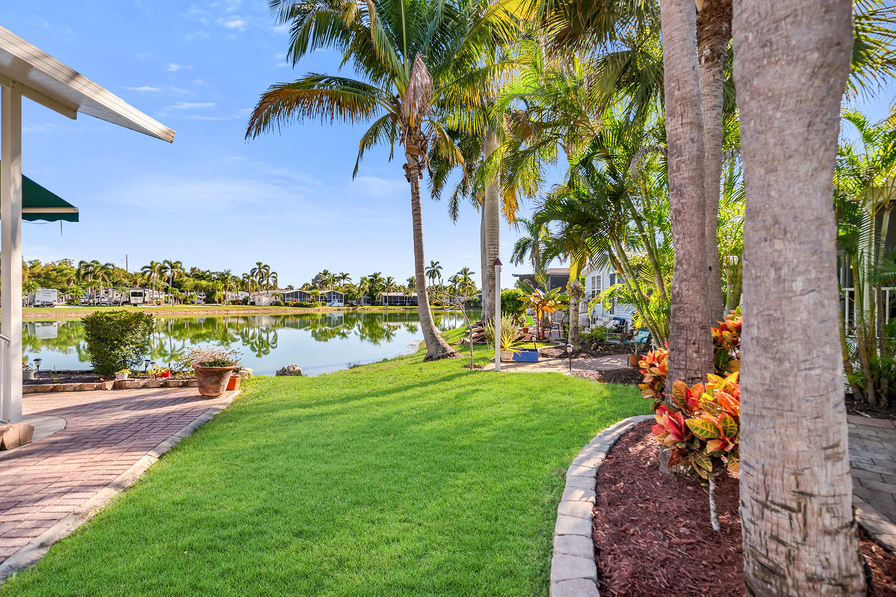 1113 Diamond Lake Circle