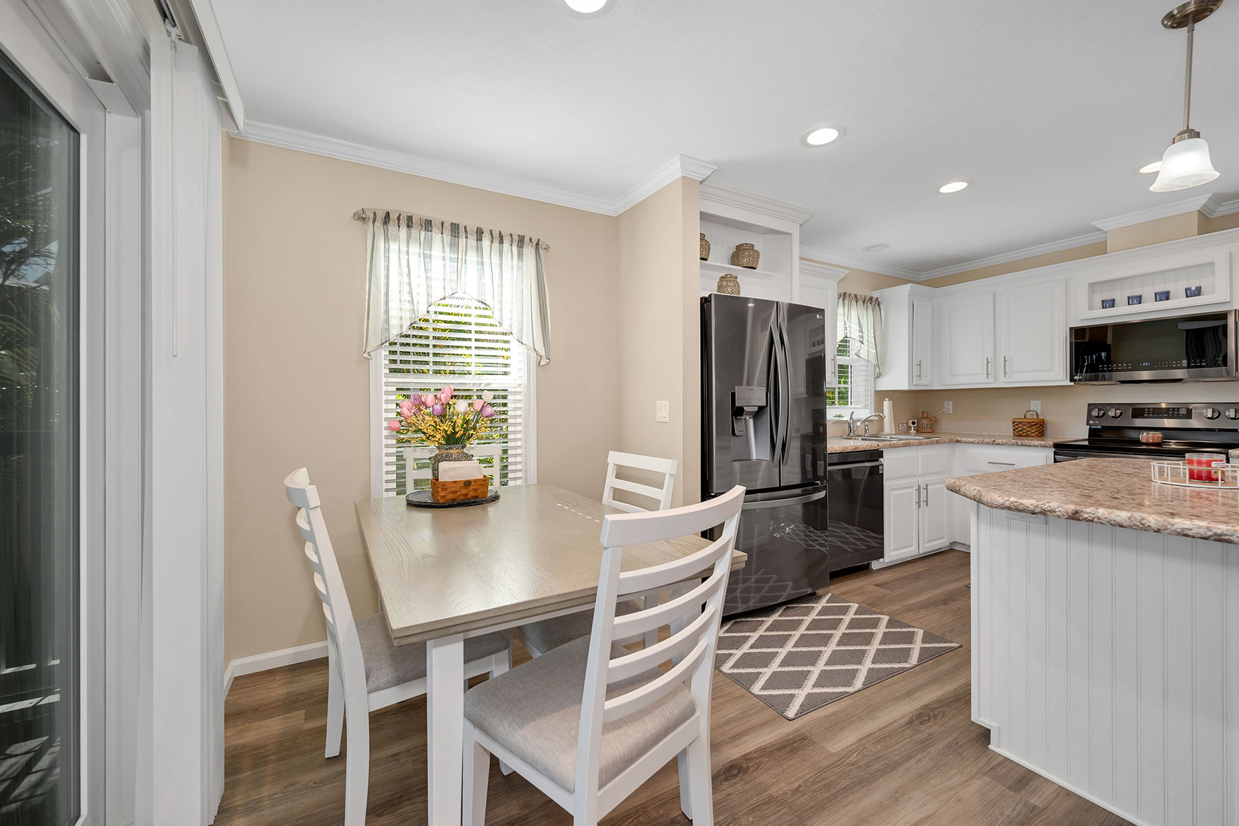 1113 Diamond Lake Circle