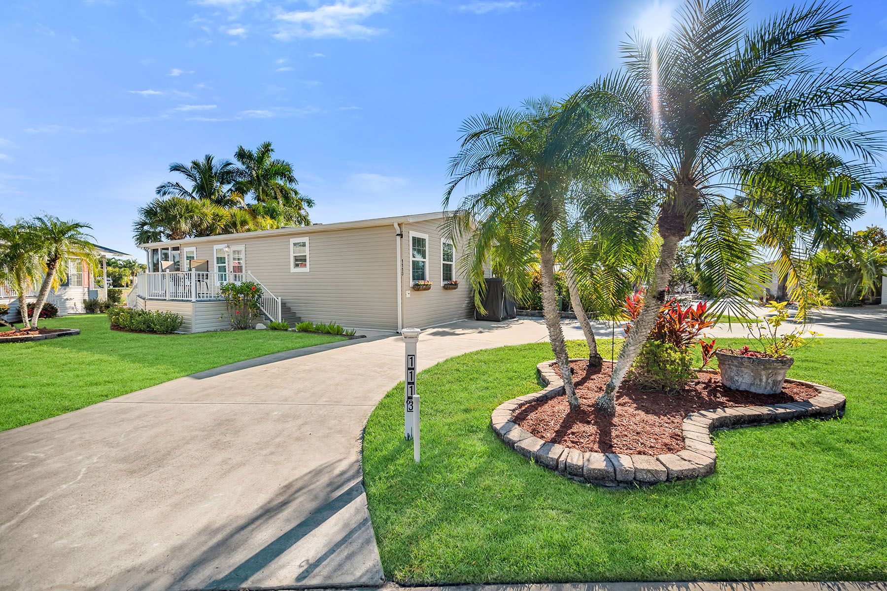 1113 Diamond Lake Circle