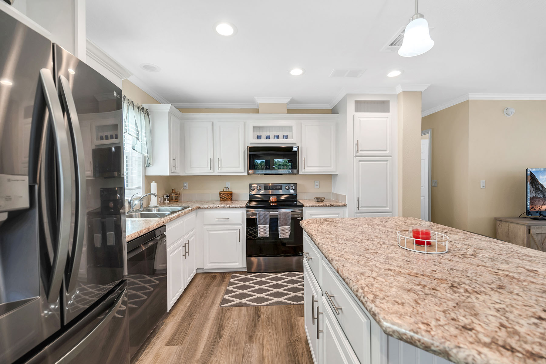 1113 Diamond Lake Circle