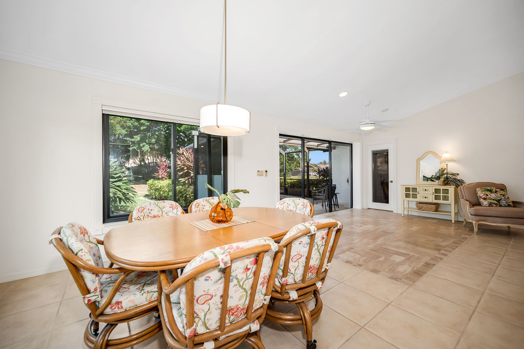 203 Kings Way