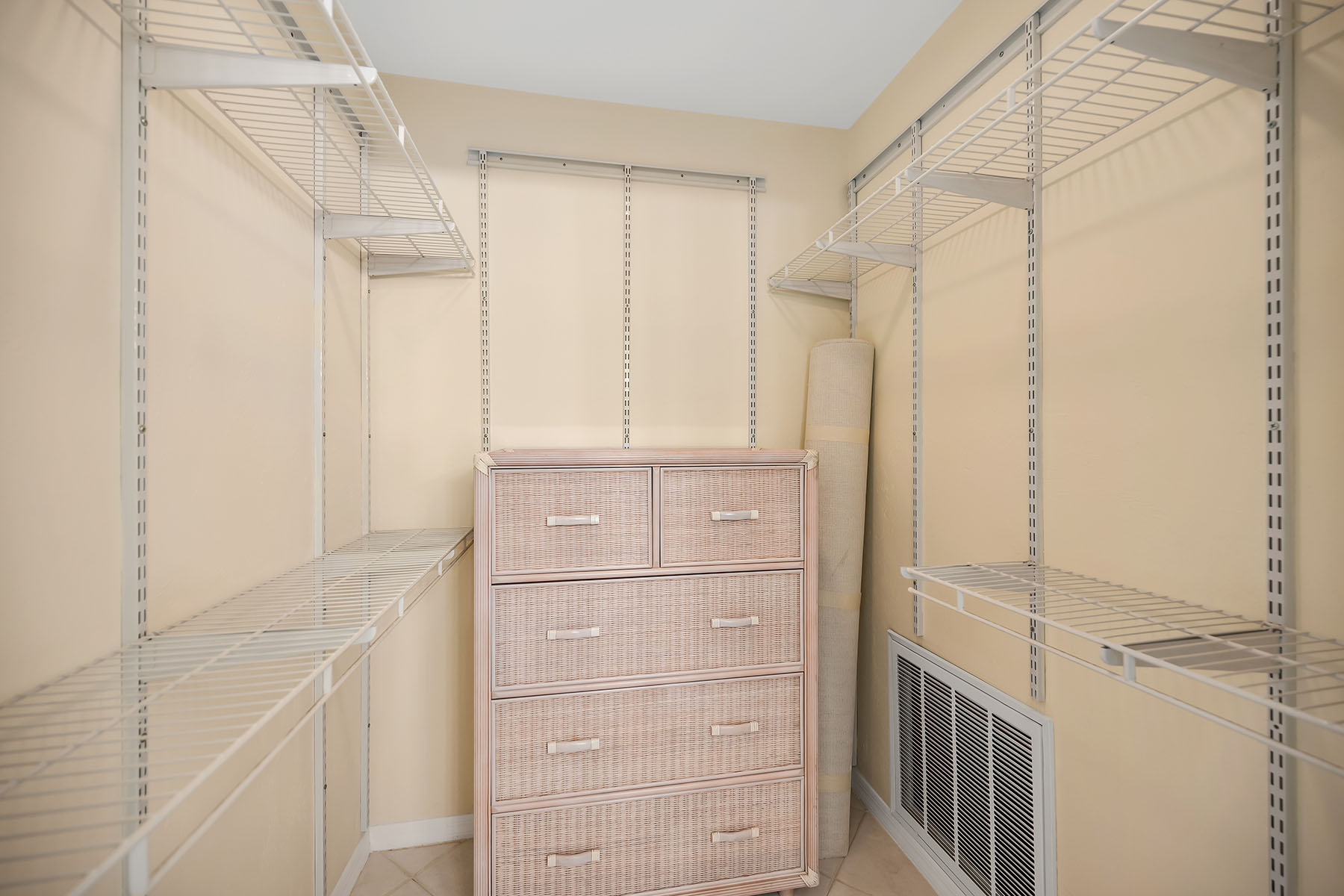 203 Kings Way
