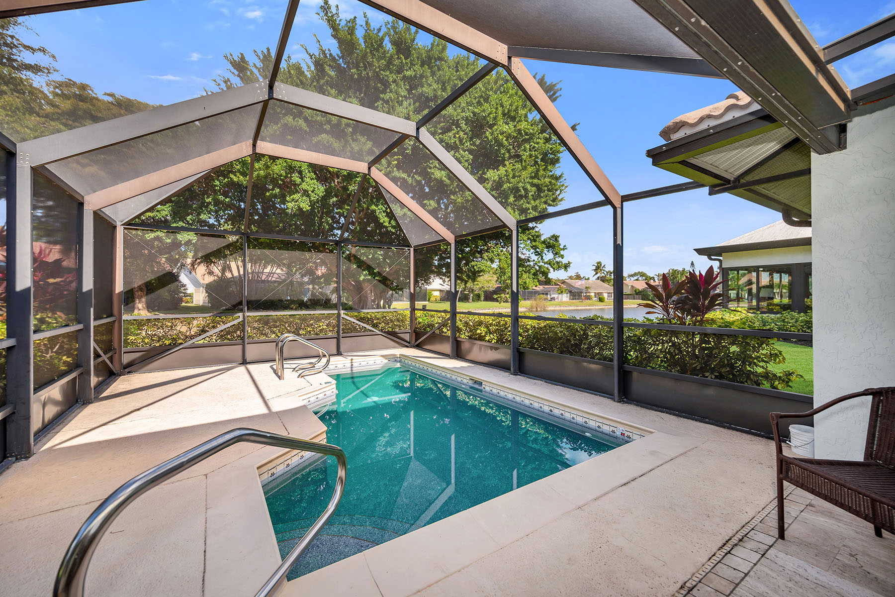 203 Kings Way