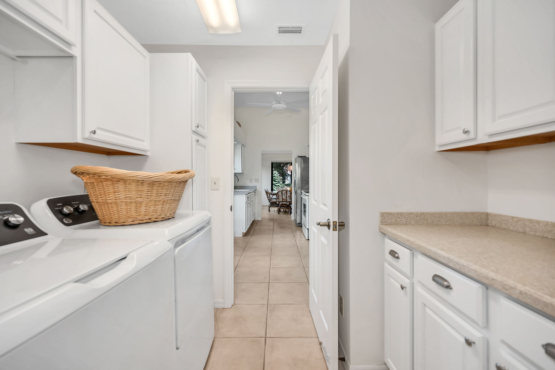 203 Kings Way
