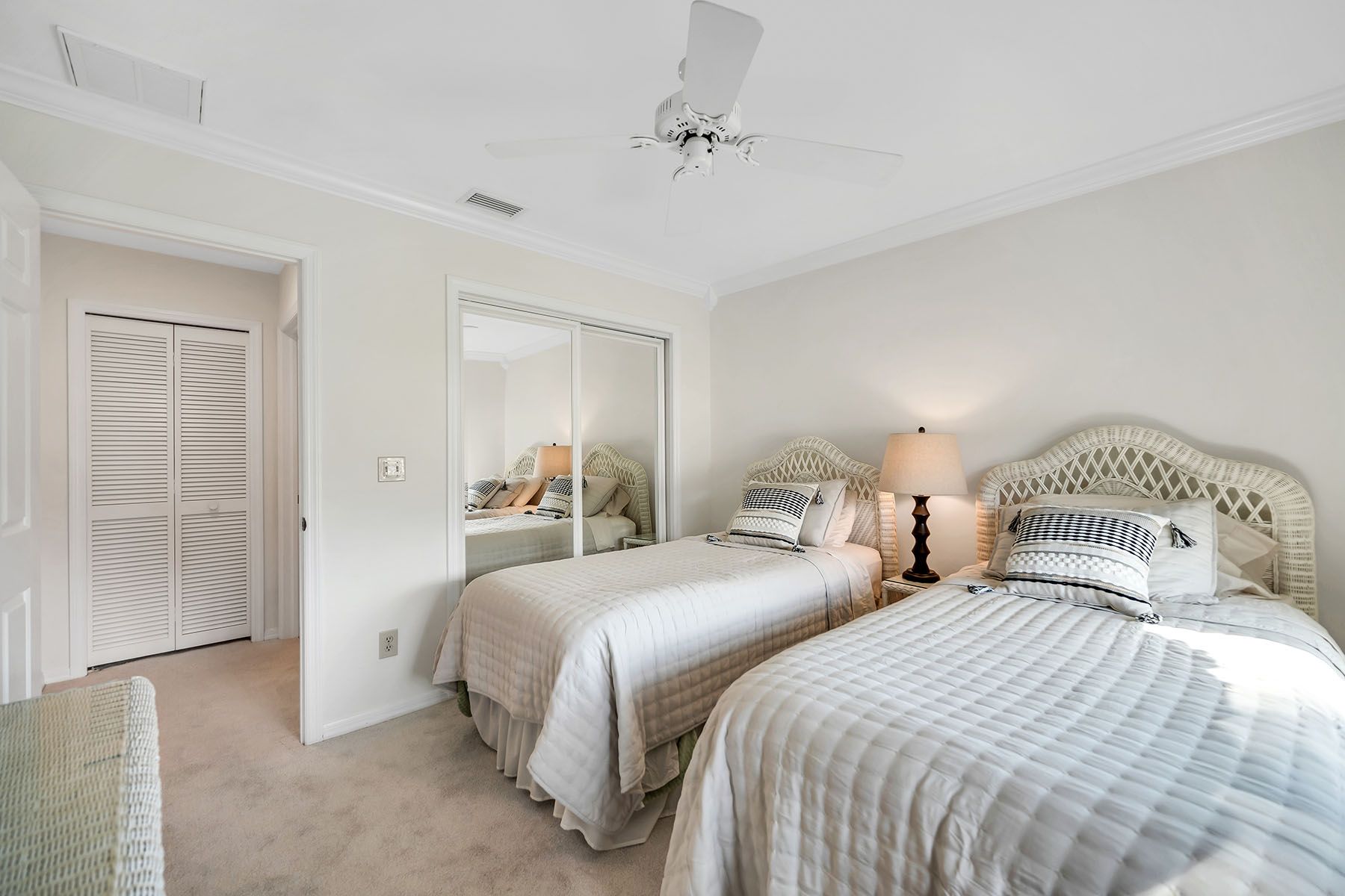203 Kings Way