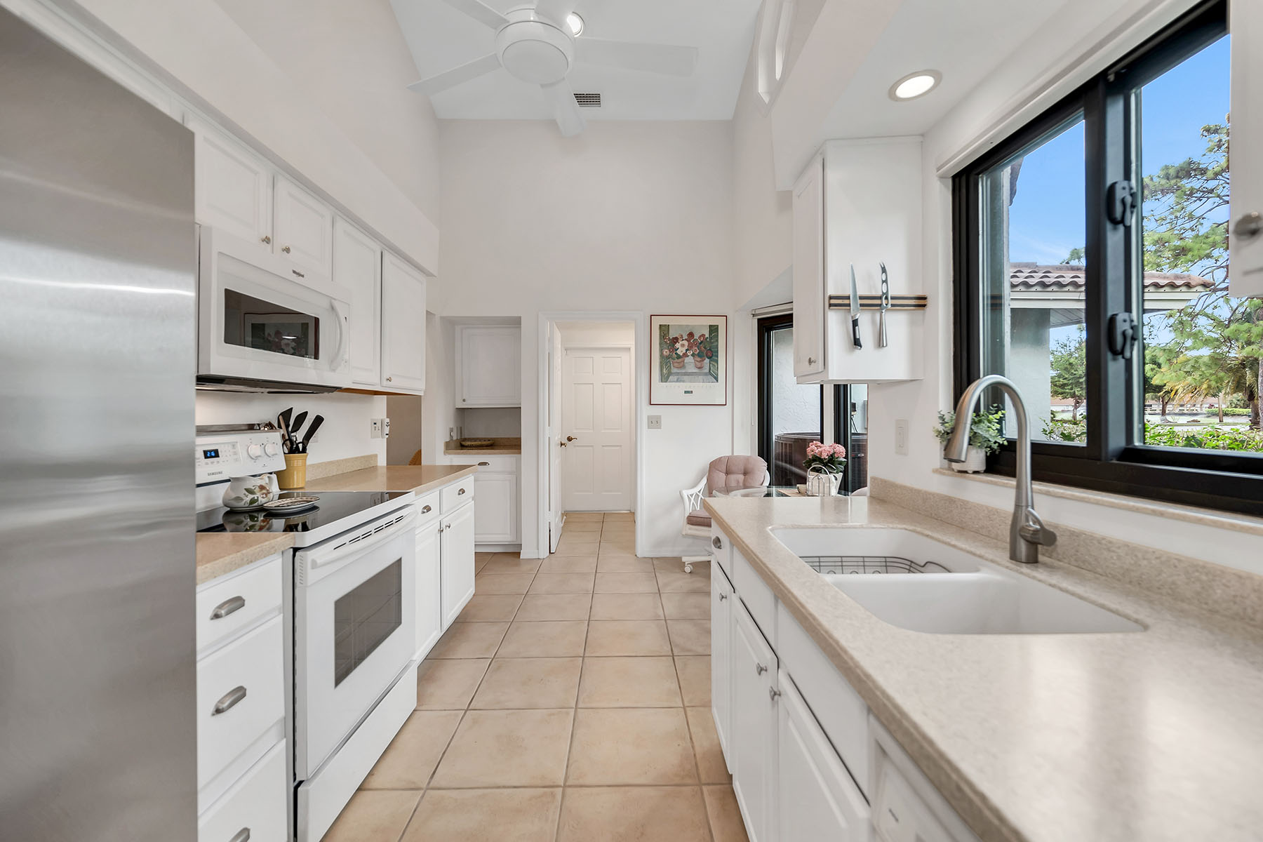 203 Kings Way