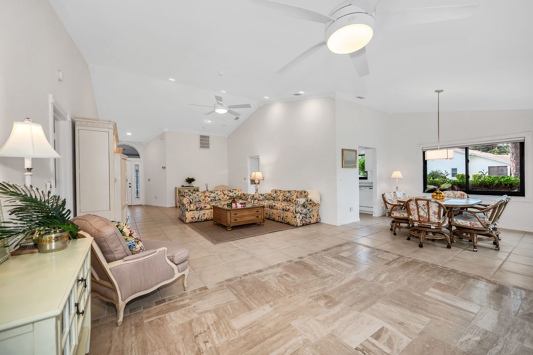 203 Kings Way