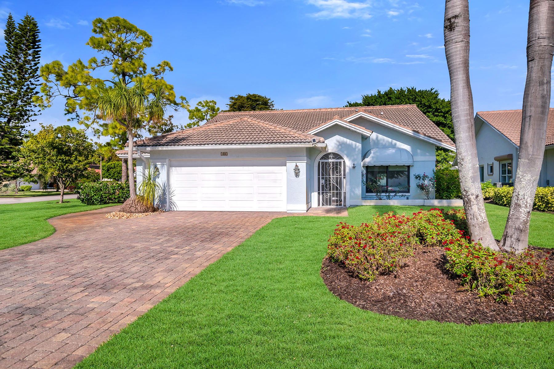 203 Kings Way