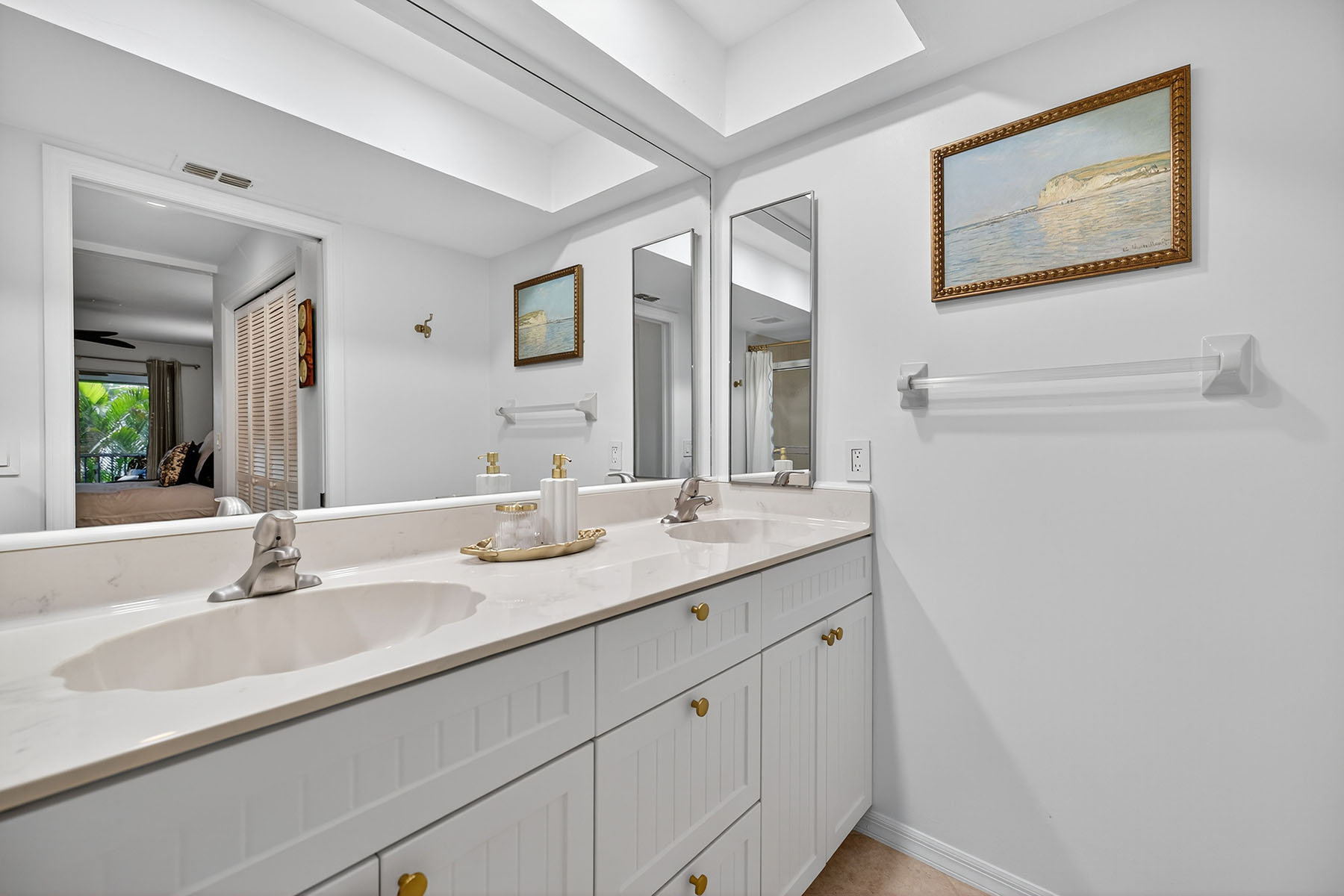3136 Kings Lake Boulevard , 7546
