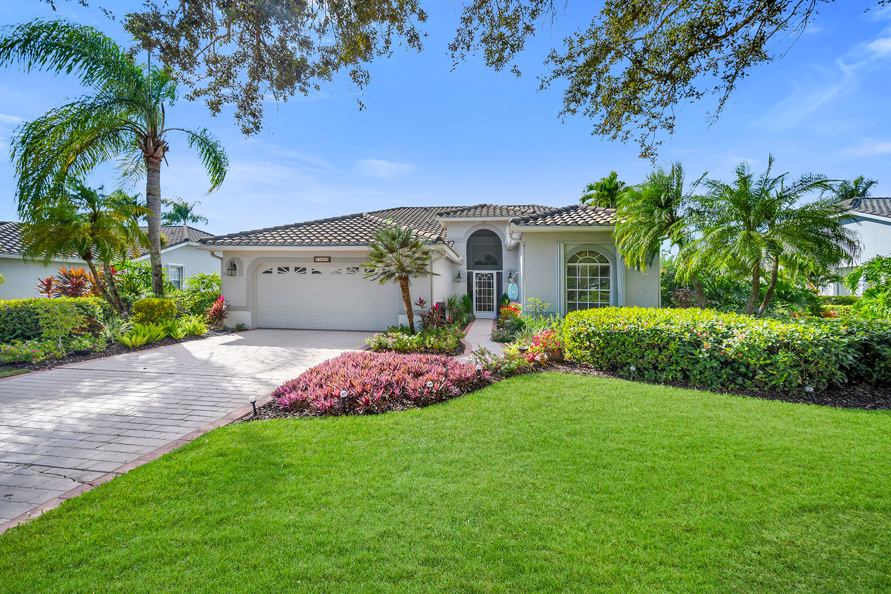 7809 Naples Heritage Drive