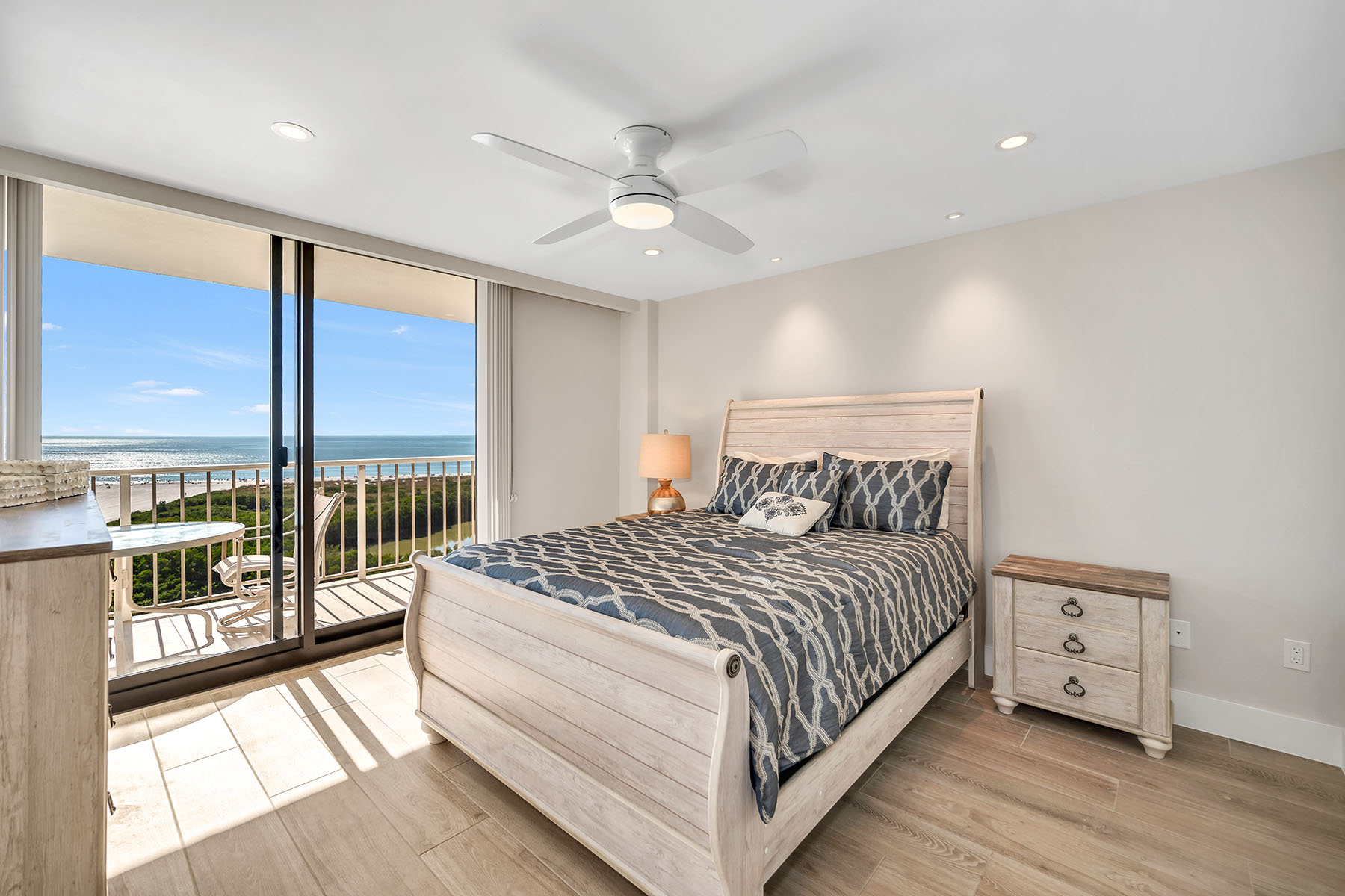 380 Seaview Court , 1405