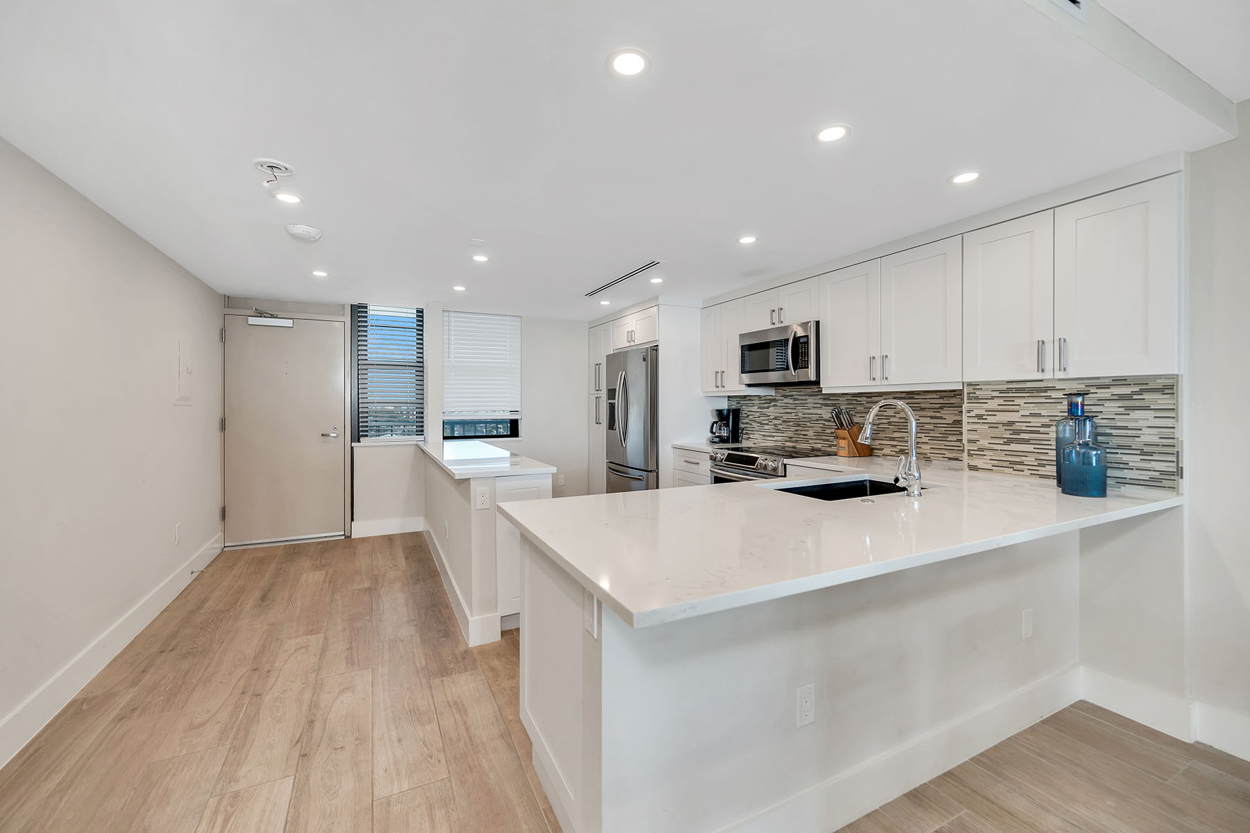 380 Seaview Court , 1405
