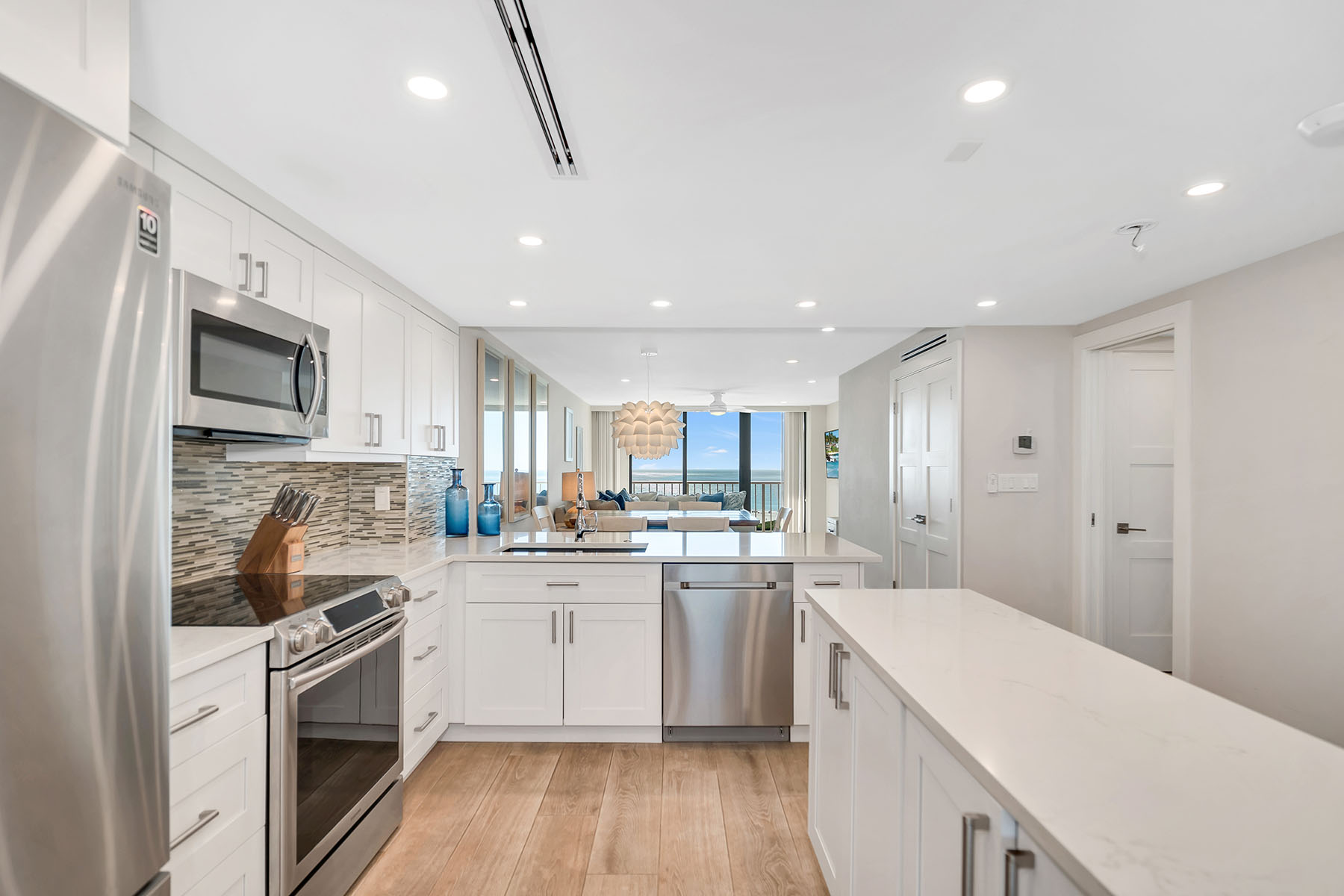 380 Seaview Court , 1405