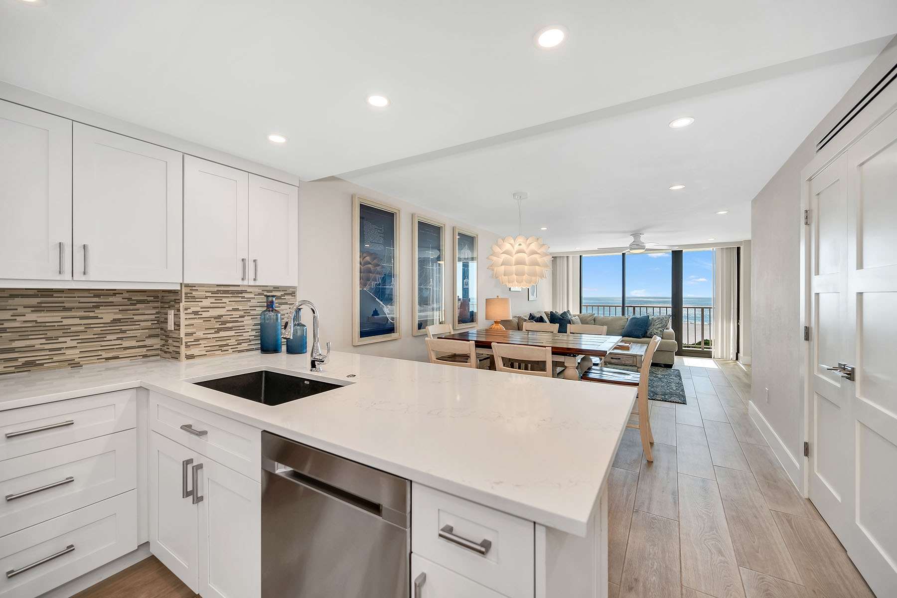 380 Seaview Court , 1405